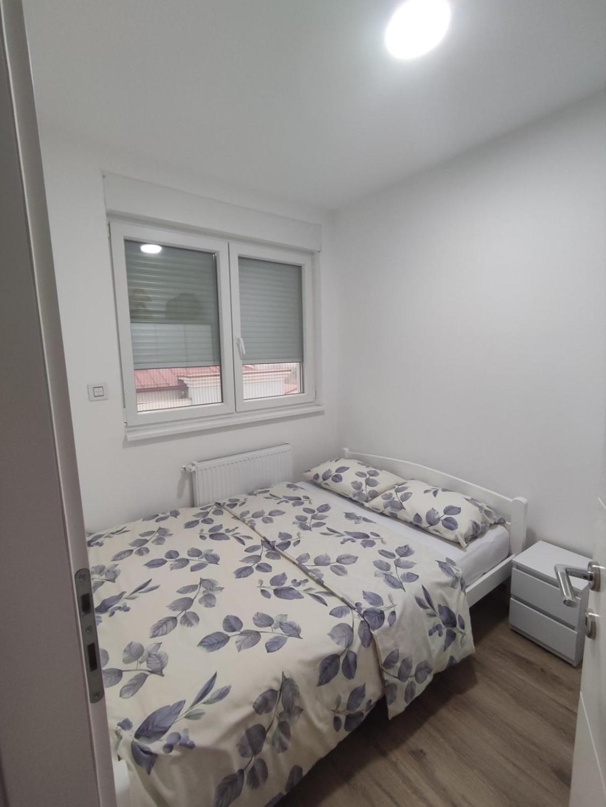 One-Bedroom Apartment with Balcony photo 1