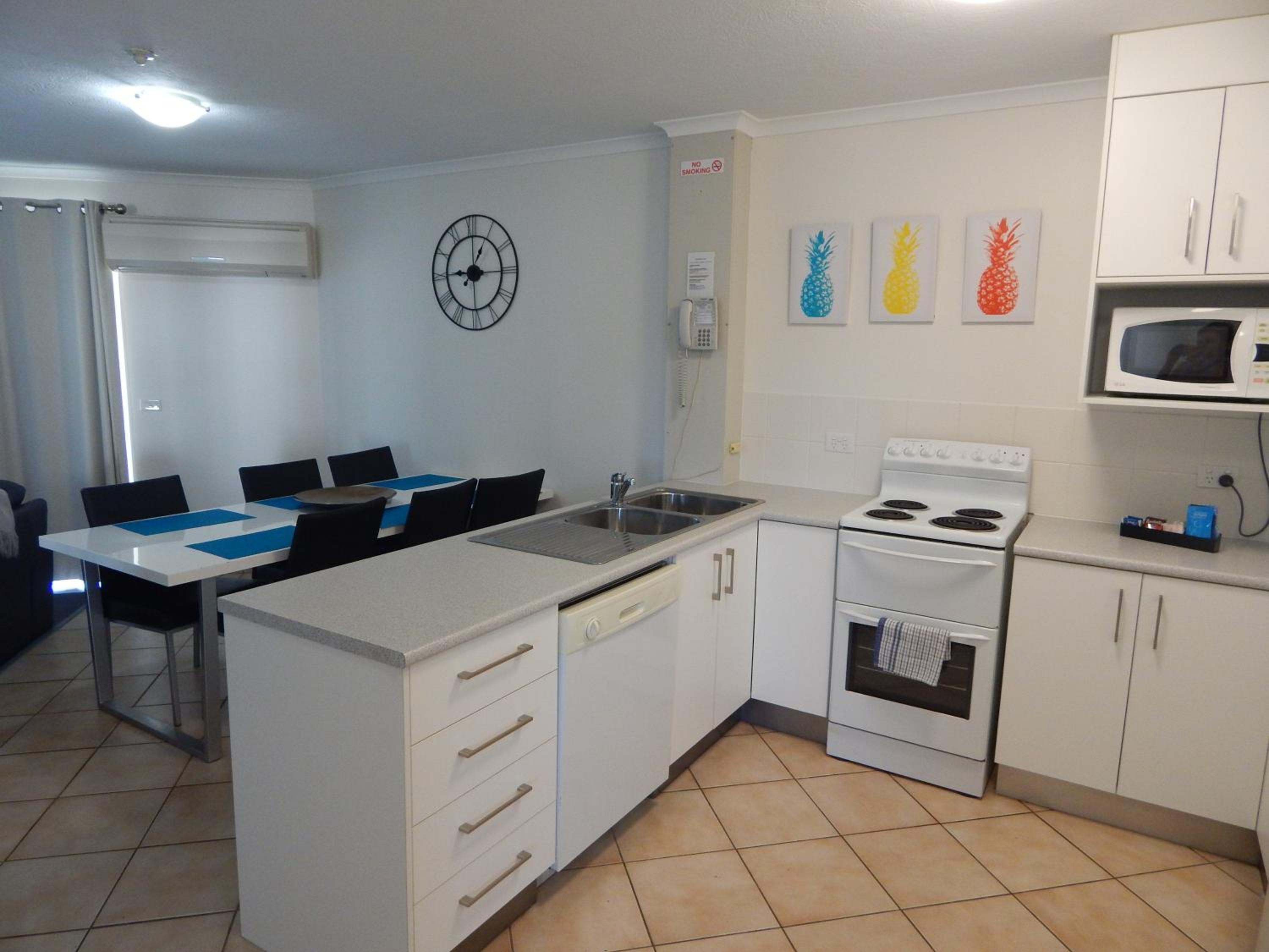 Standard Two-Bedroom Family Apartment with Balcony photo 2