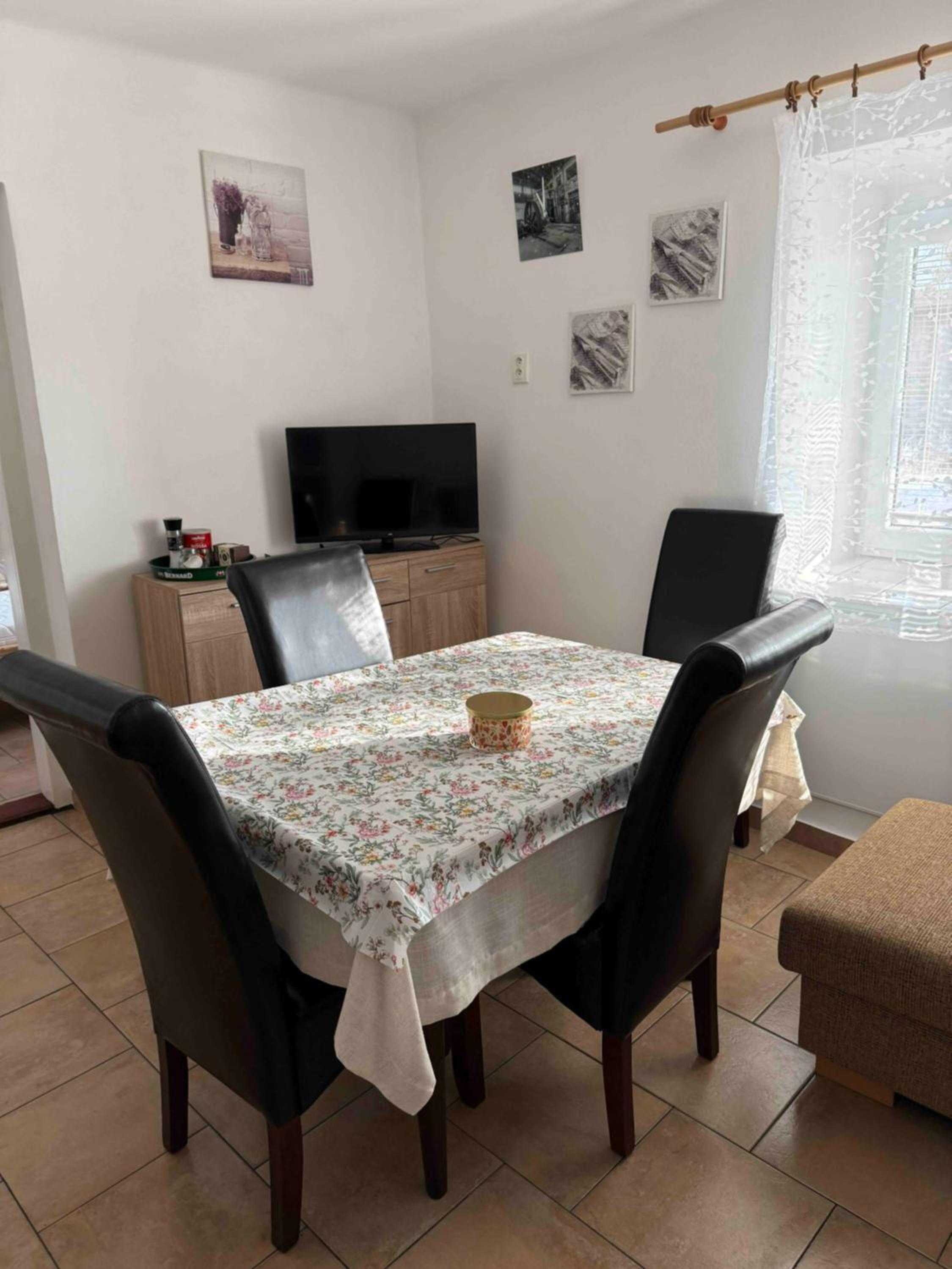 Two-Bedroom Apartment with Garden View photo 2