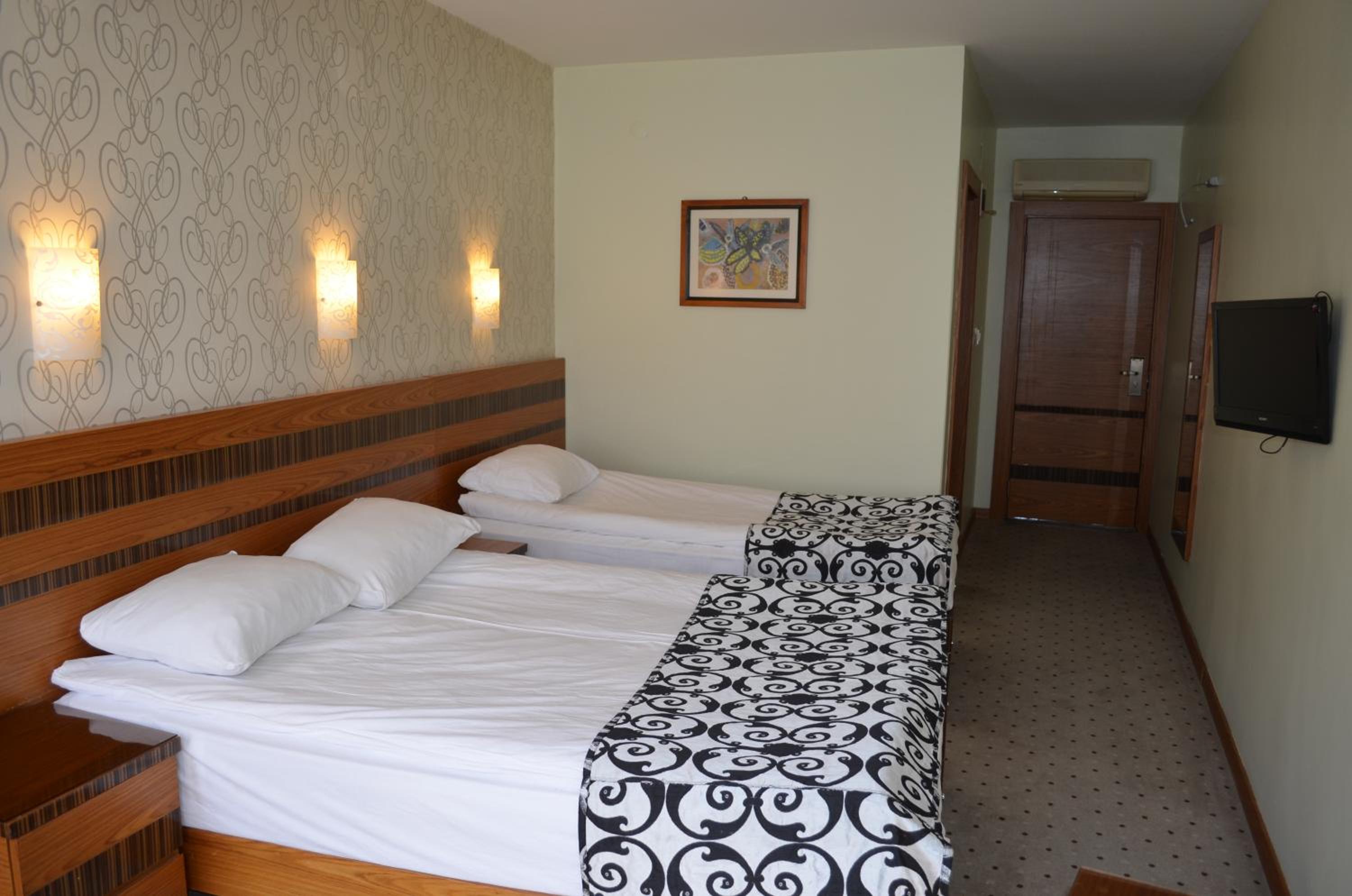 Classic Triple Room - Photo 5