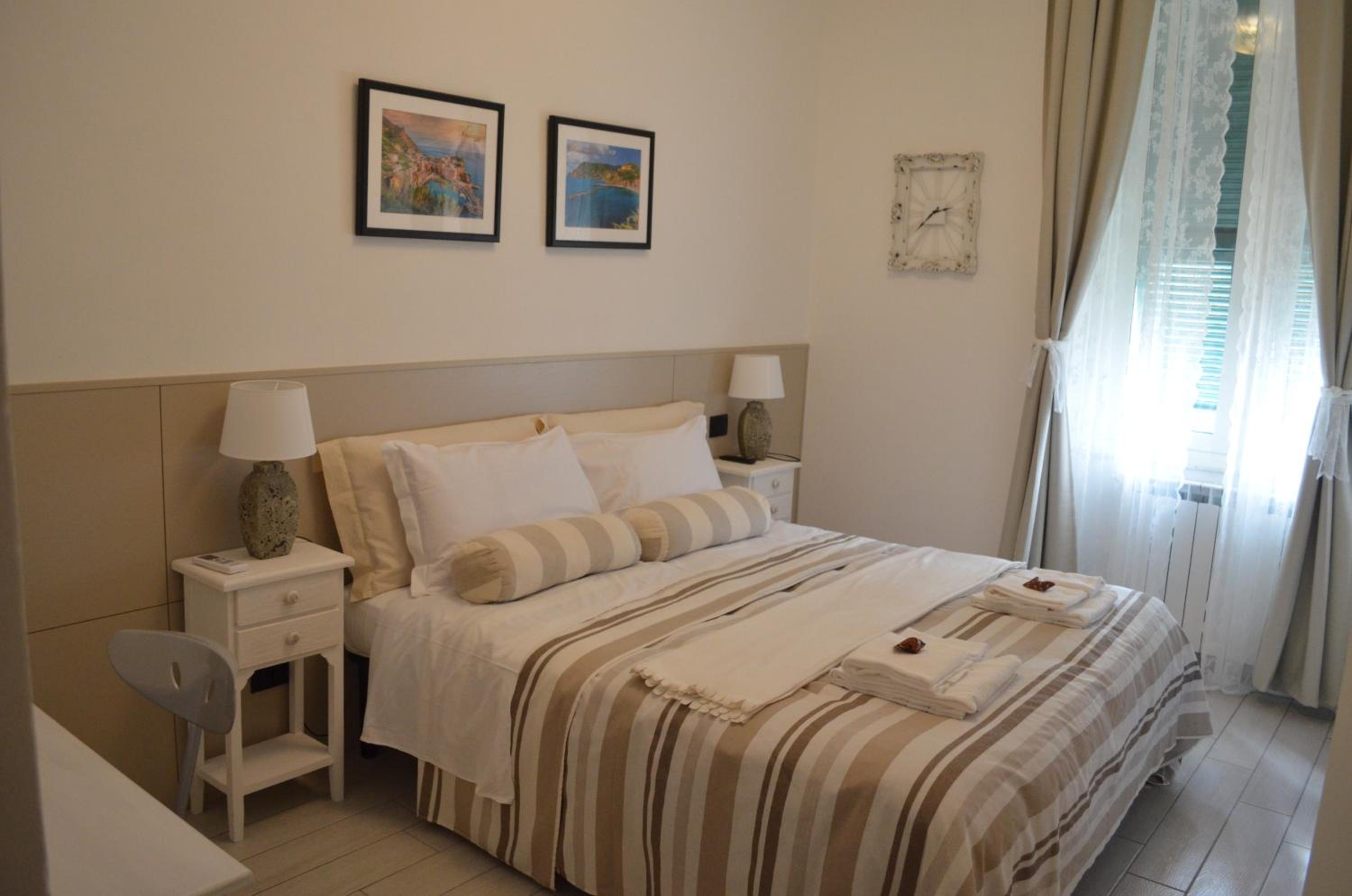 Double or Twin Room with Garden View photo 2