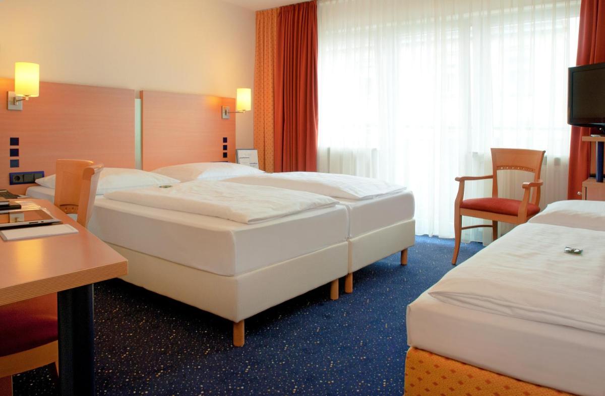 Triple Room - Photo 1