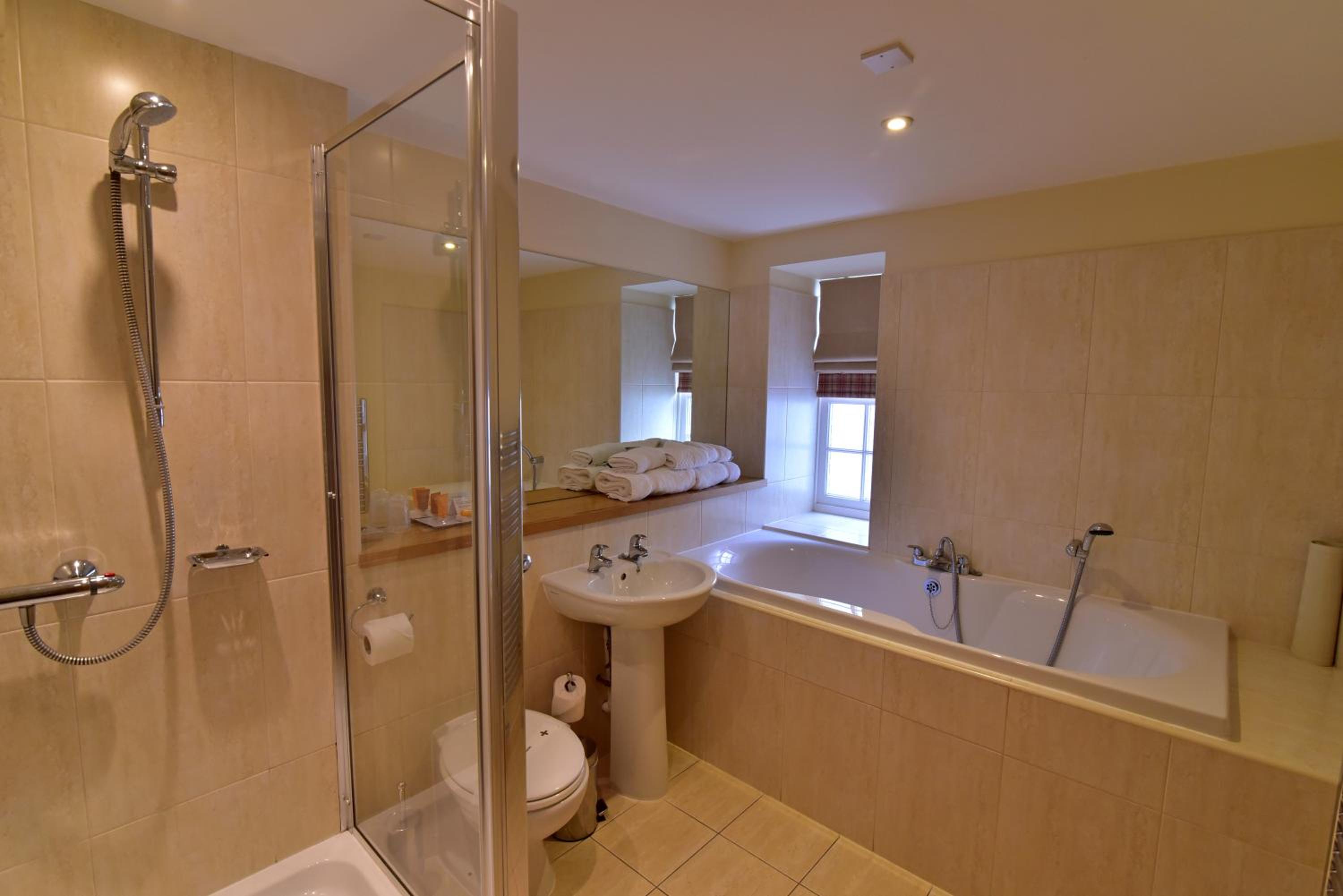 Executive Double or Twin Room - Photo 9