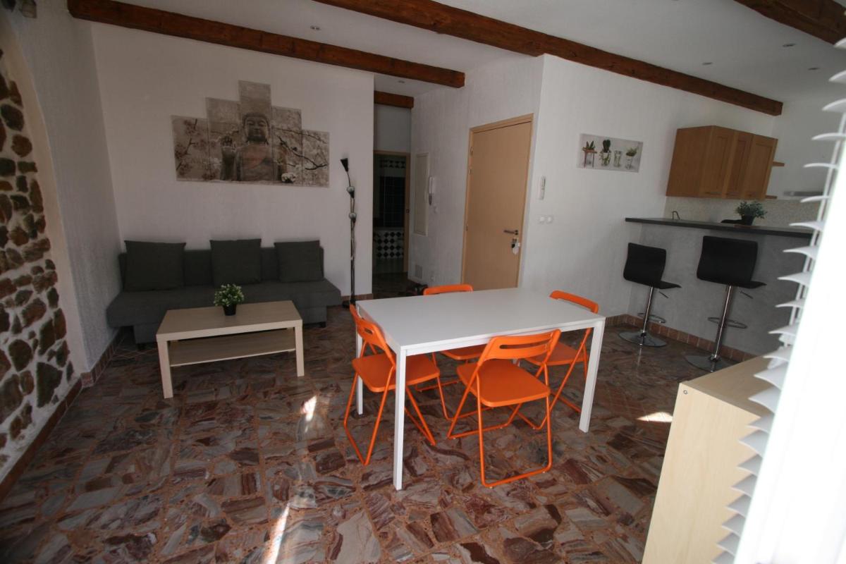 Apartment with Balcony photo 1