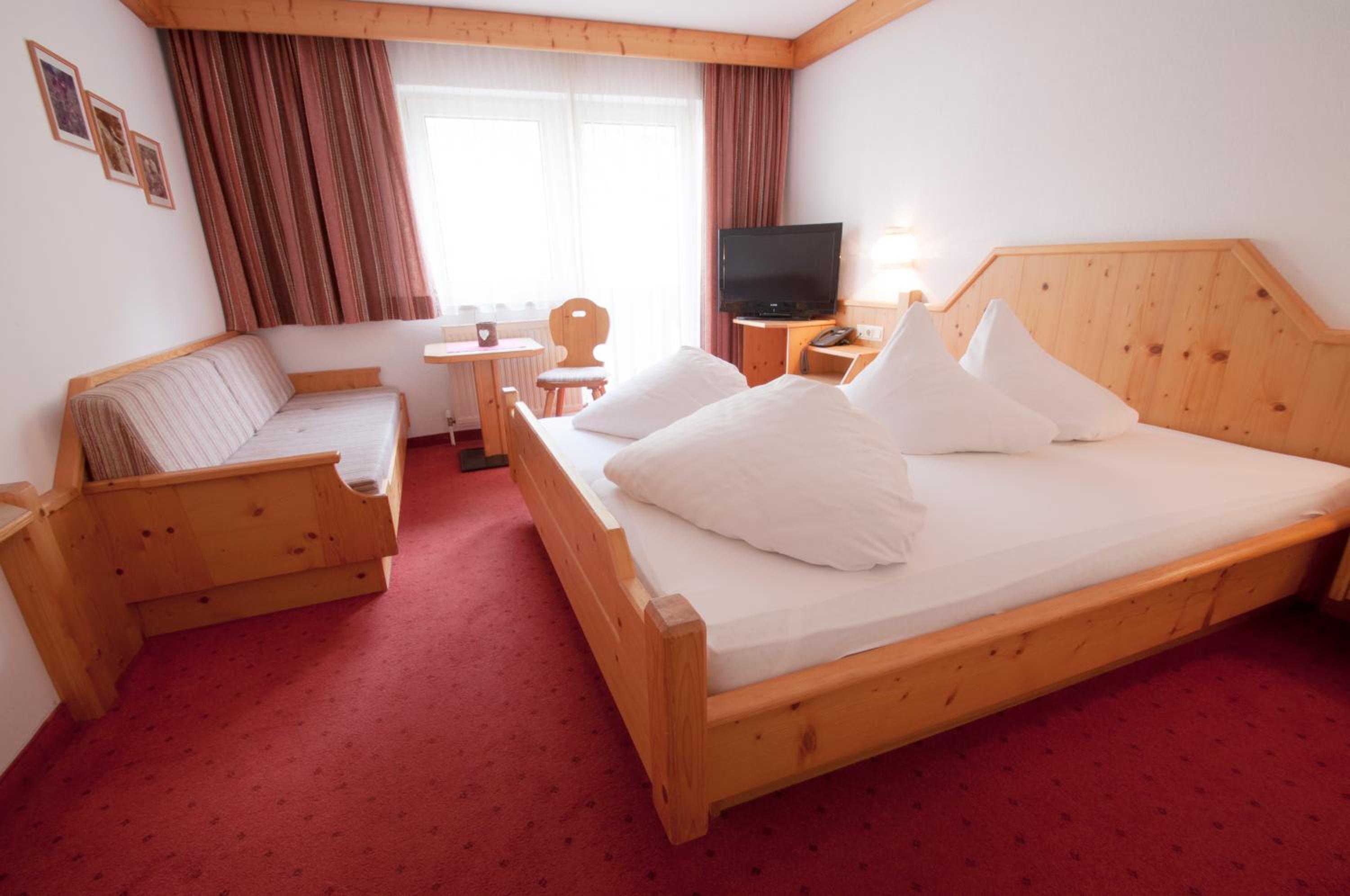 Double Room with Mountain View photo 2