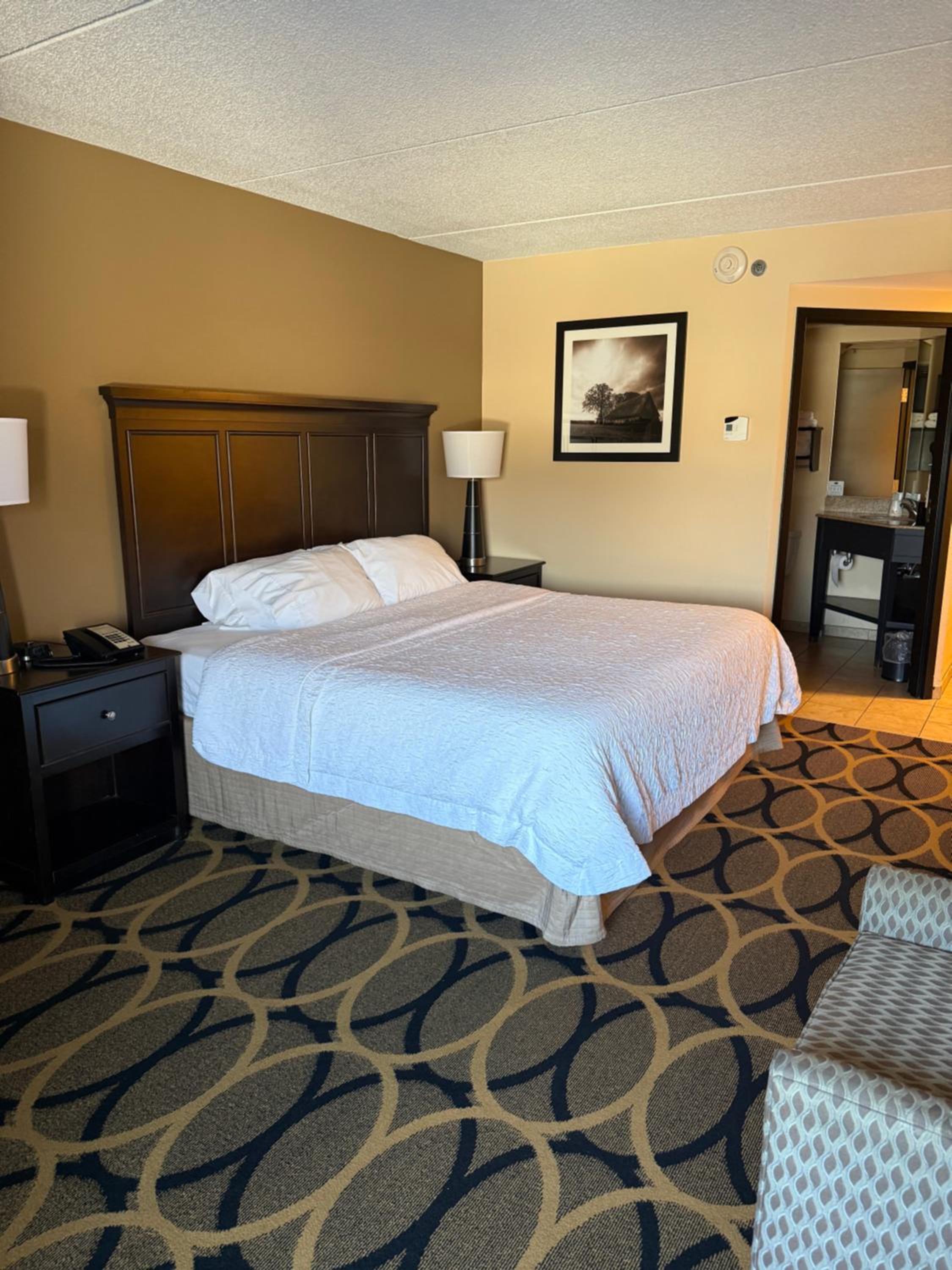 King Room with King Bed - Non-Smoking - Photo 1