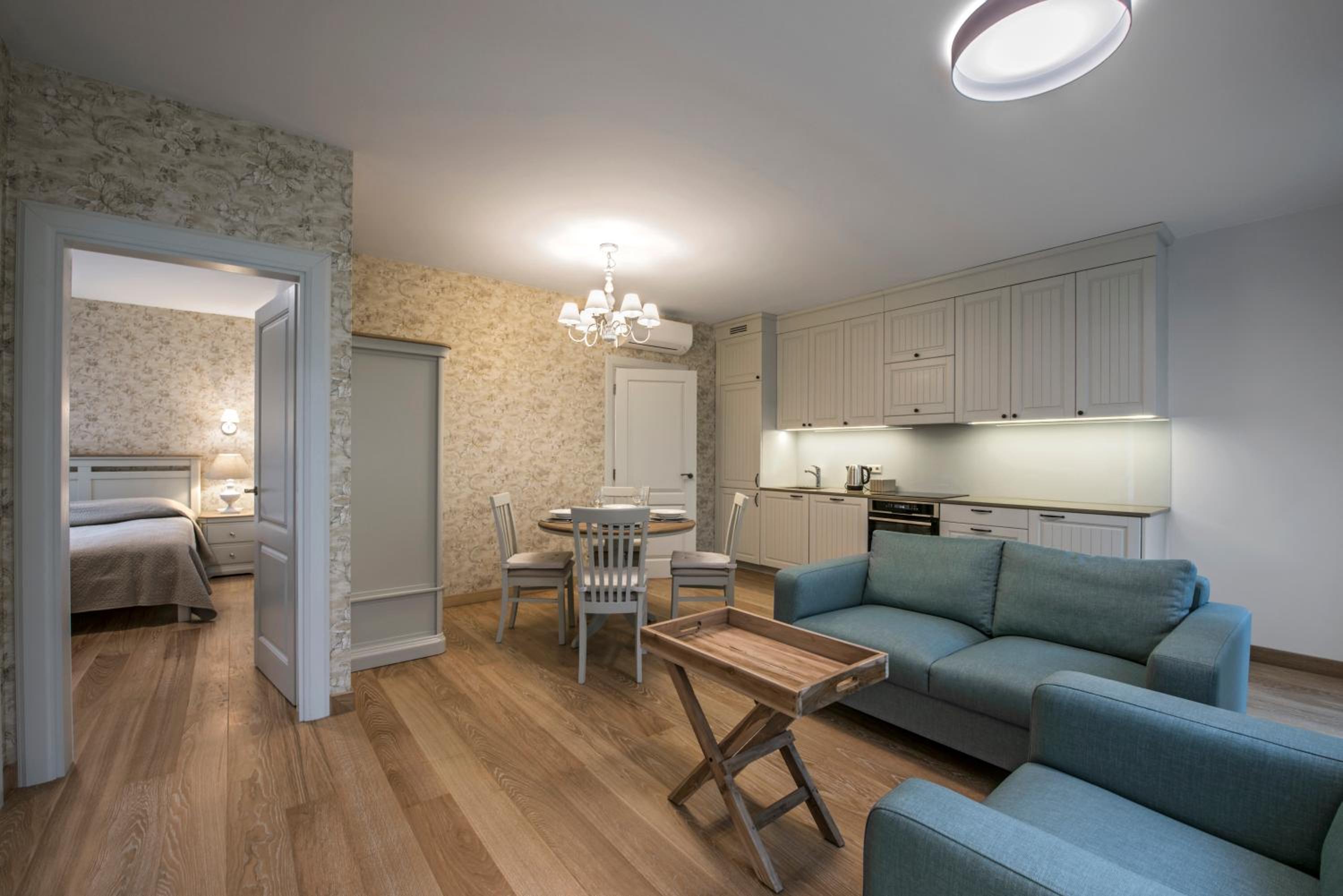 Two-Bedroom Apartment - Spring photo 2