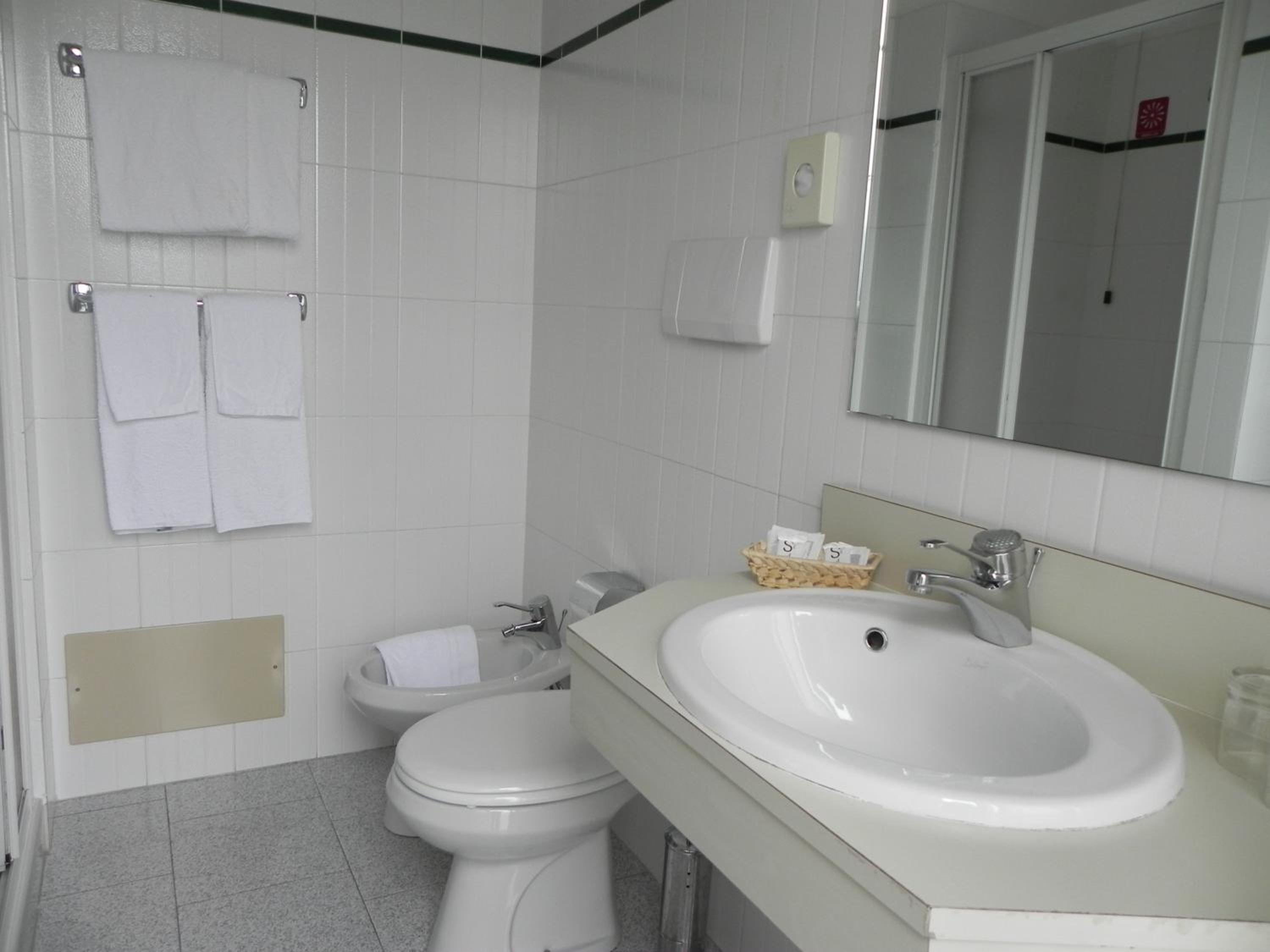 Double Room - Photo 3