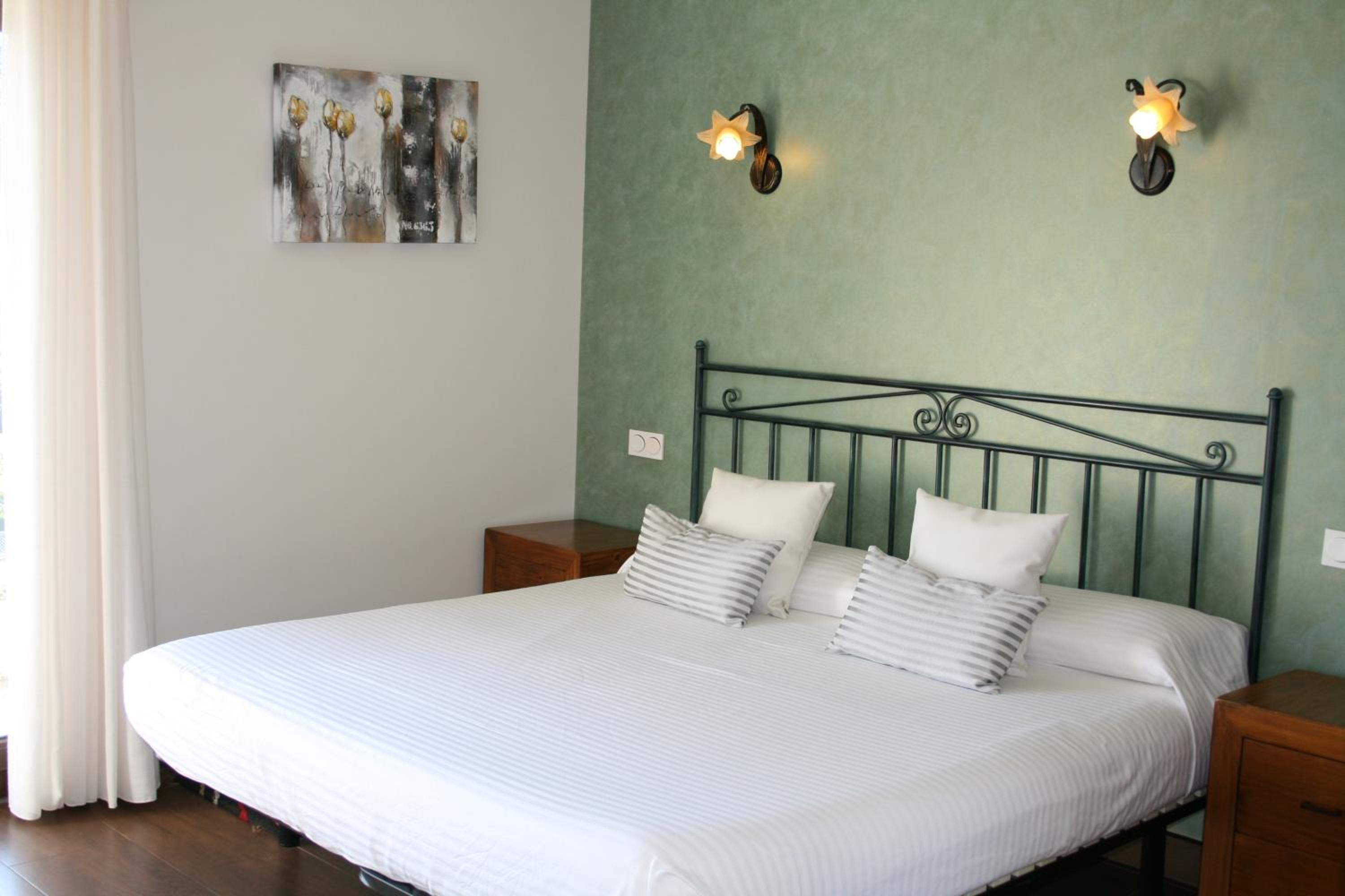Double or Twin Room photo 3