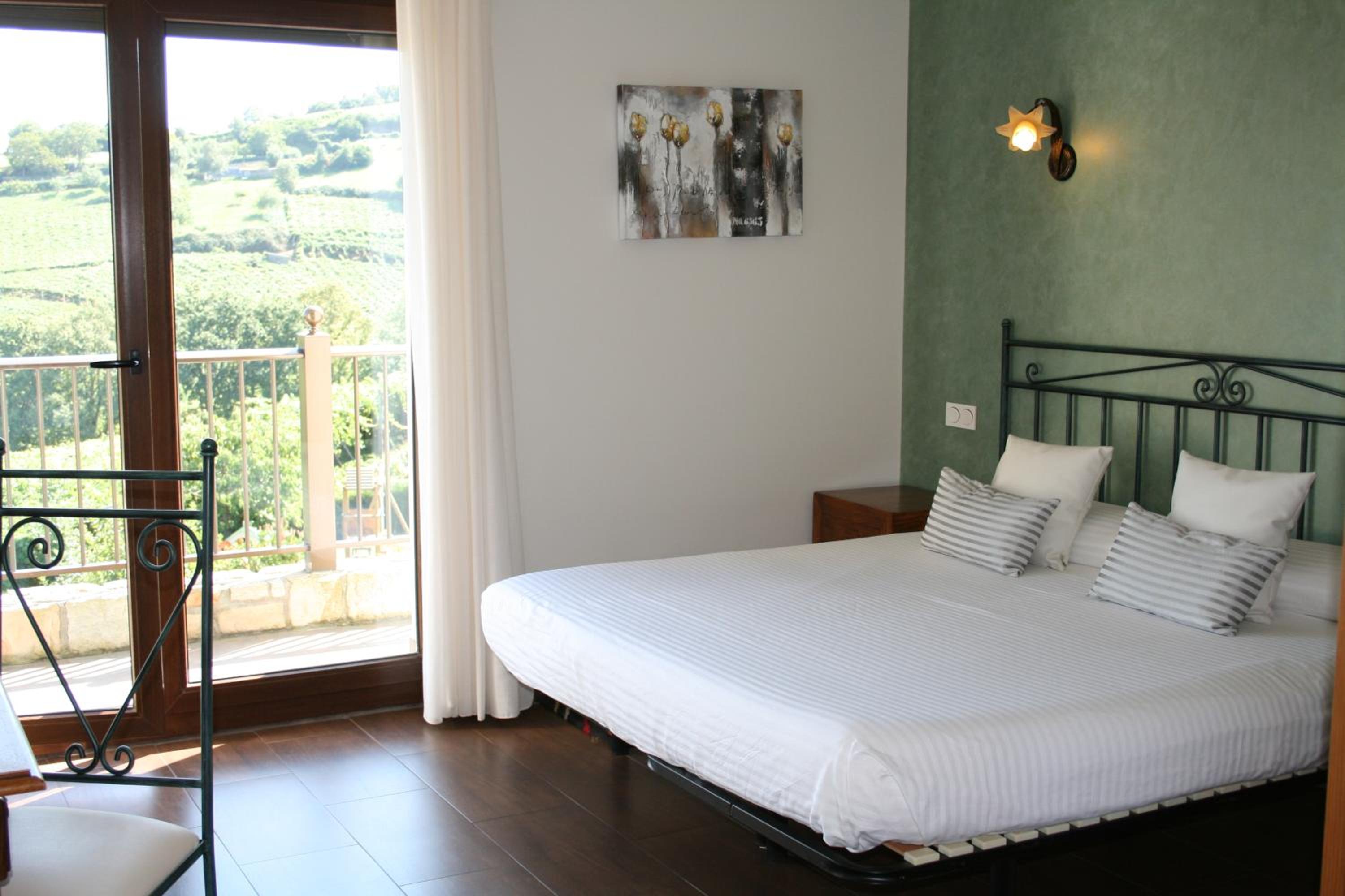 Double or Twin Room photo 2