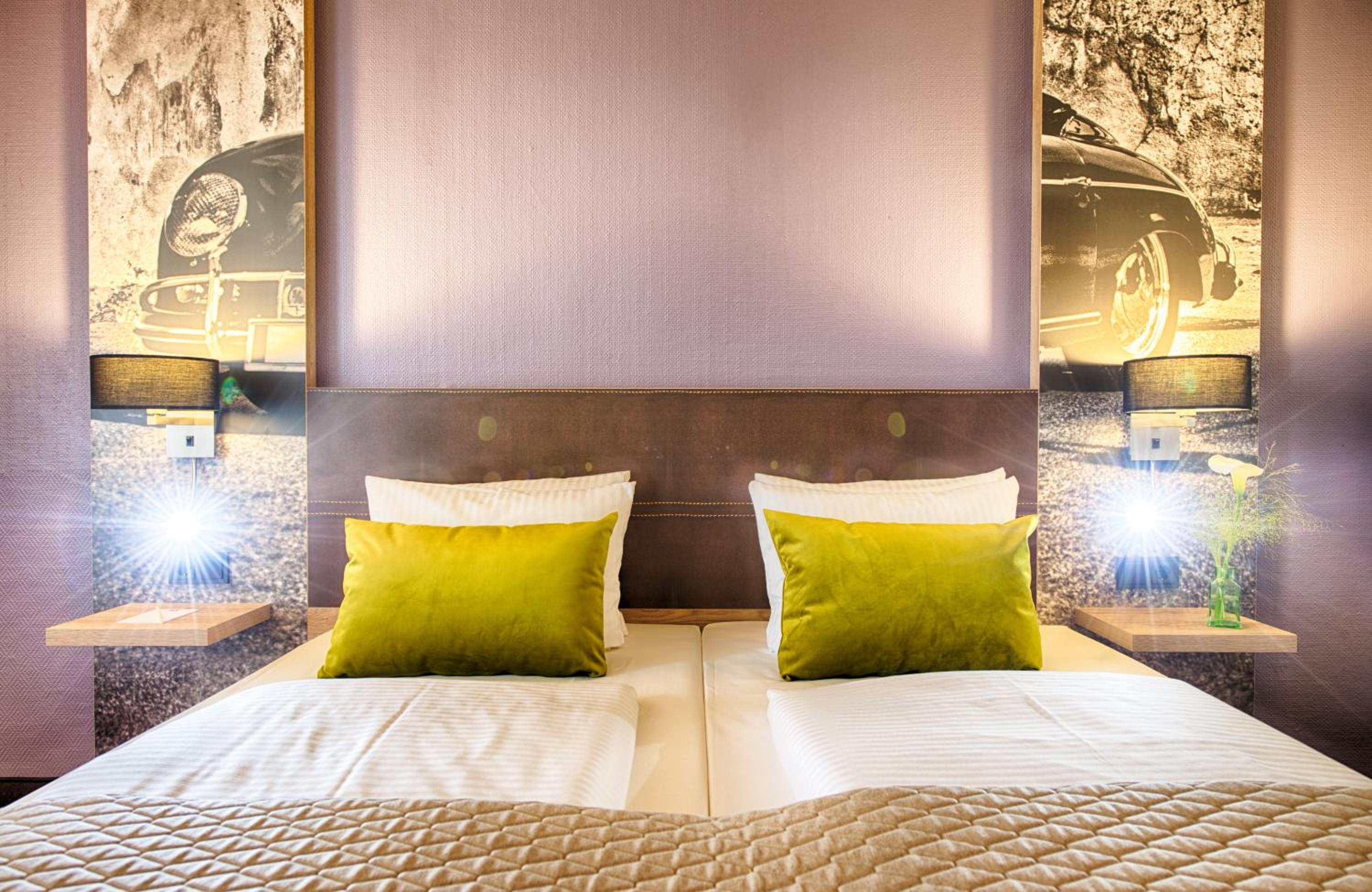 Comfort Twin Room thumbnail 6