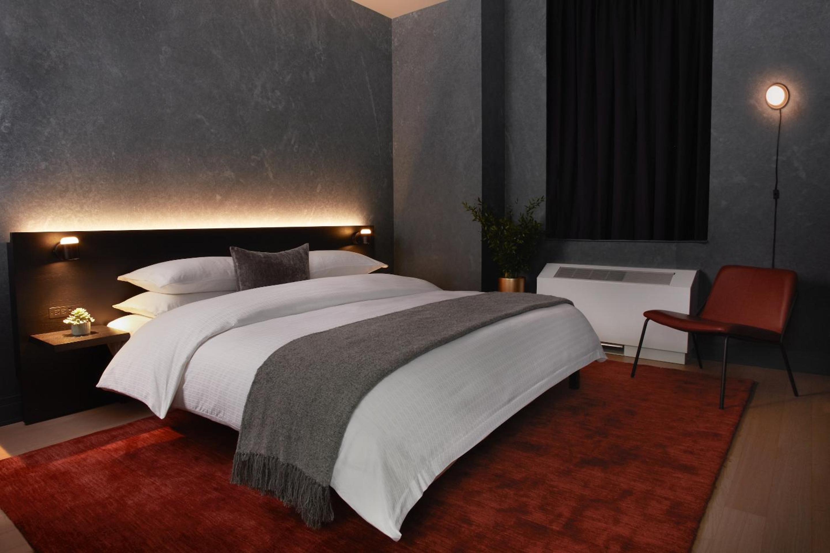 Accessible One Bedroom, King (24/7 Front Desk)