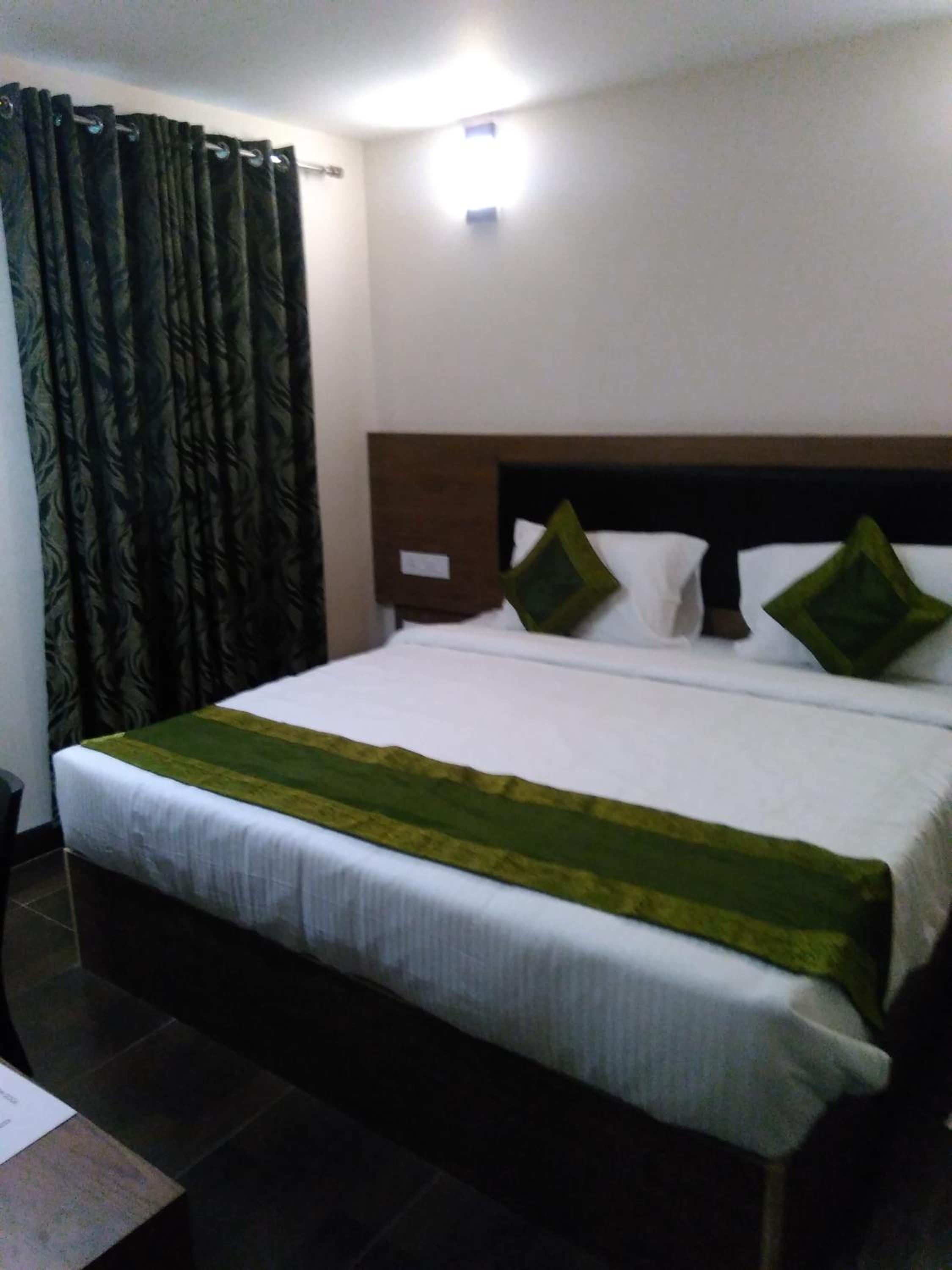 Deluxe Double Room photo 2
