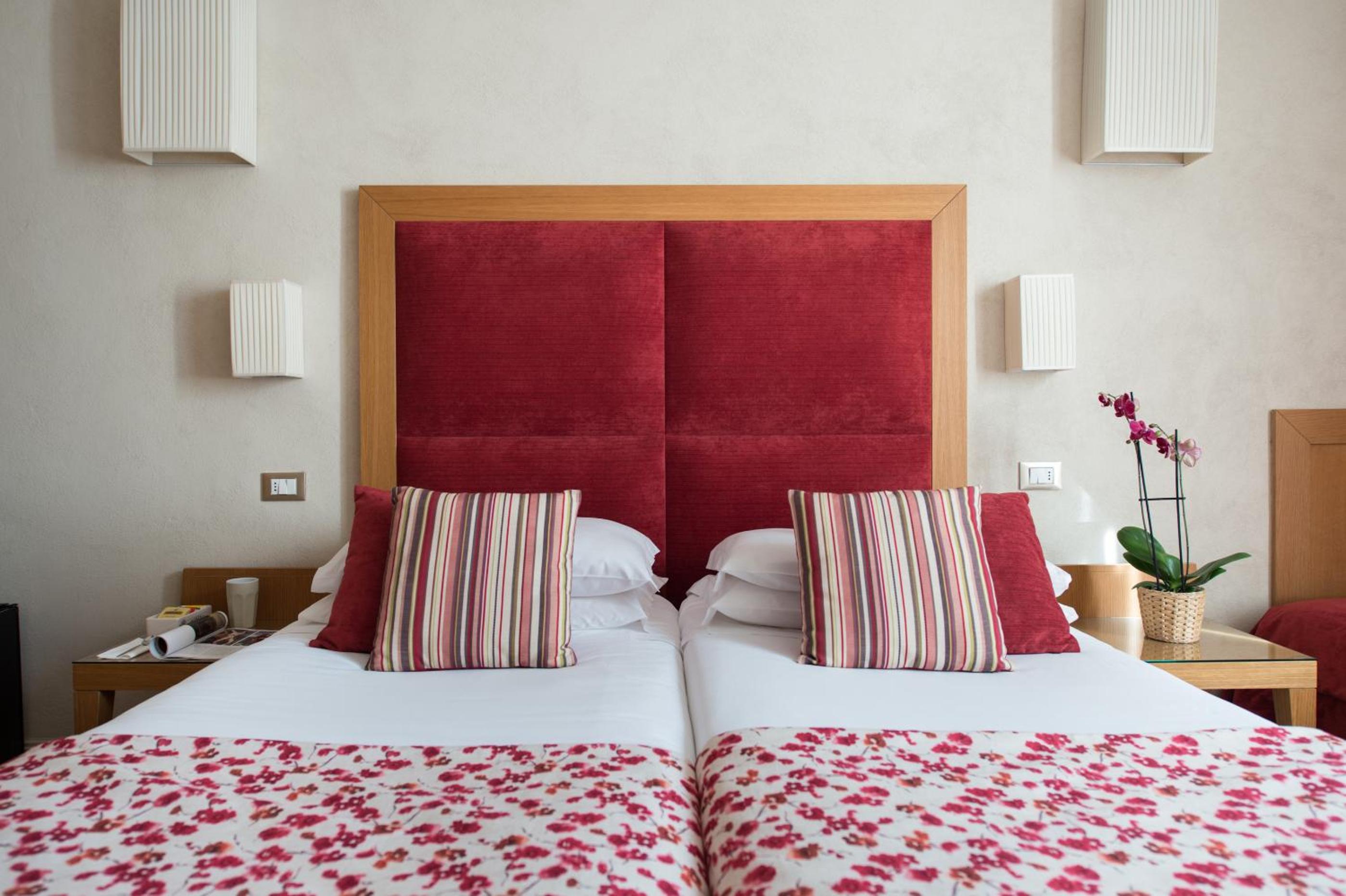 Basic Double or Twin Room photo 2
