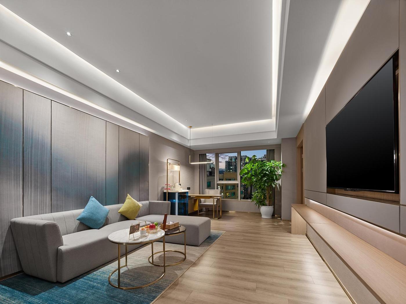 Deluxe Family Suite photo 2