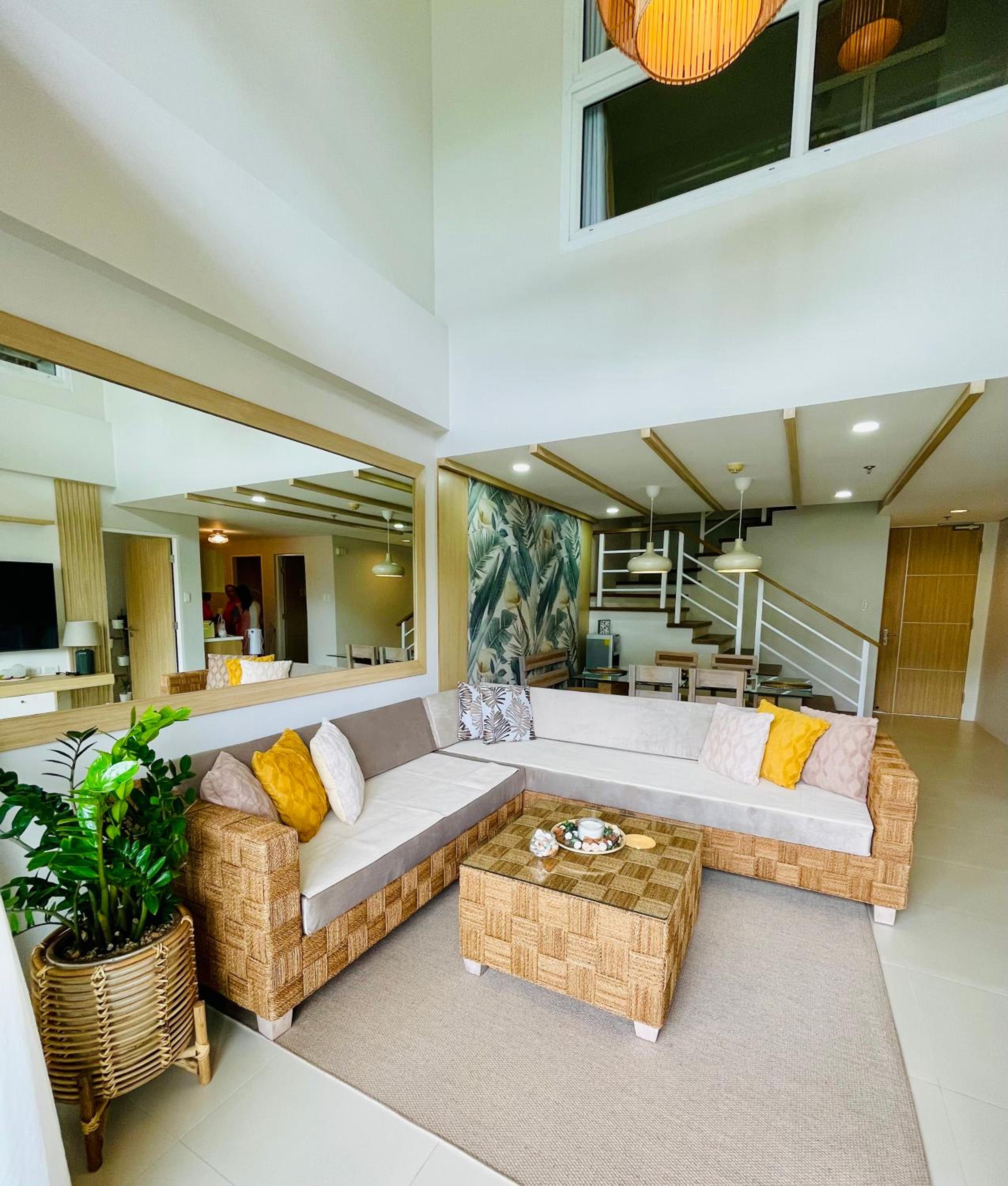 Family Room photo 2
