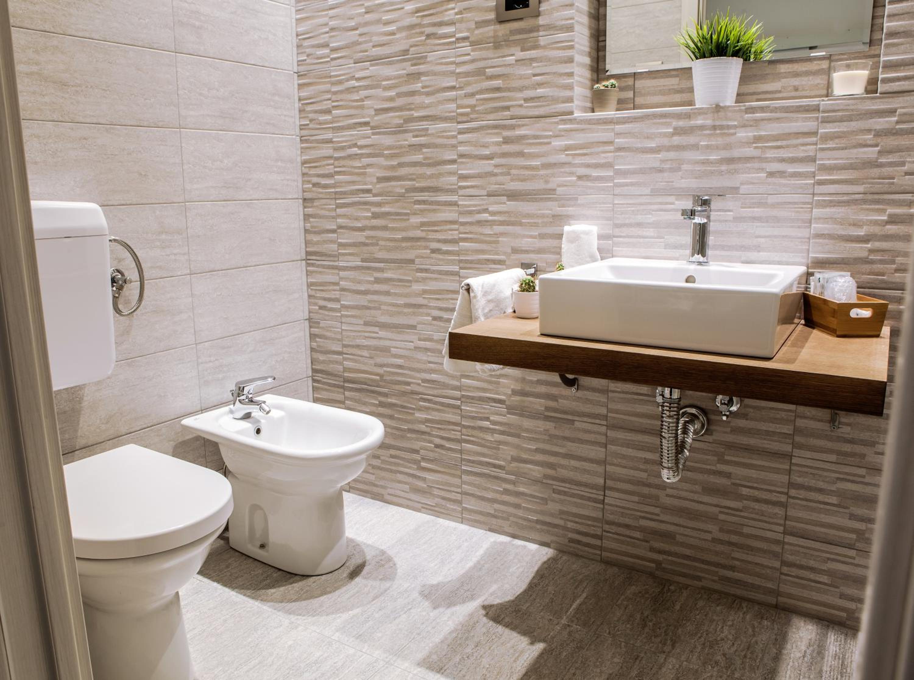 Double Room with Private Bathroom - Photo 7