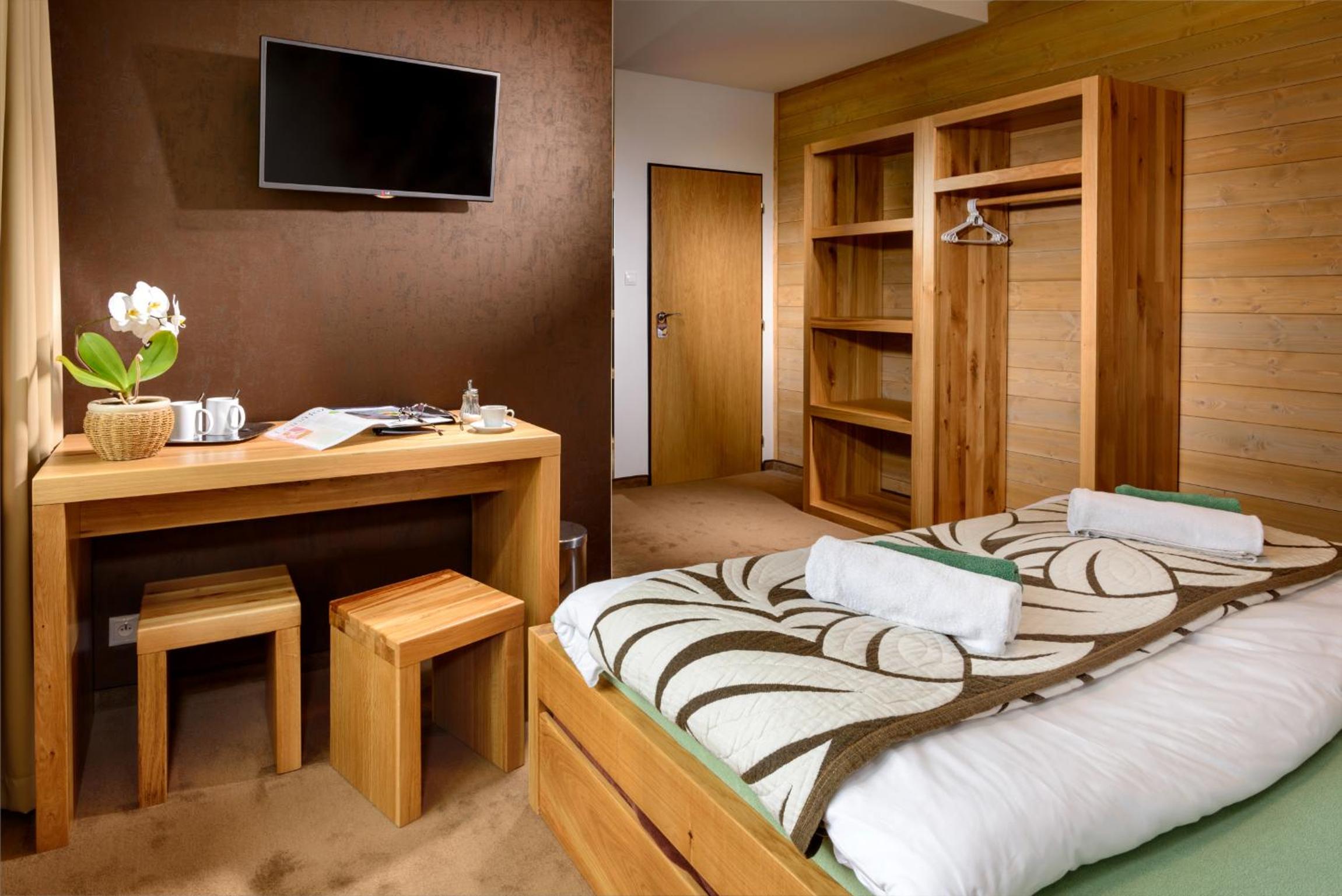 Double Room with Extra Bed and View