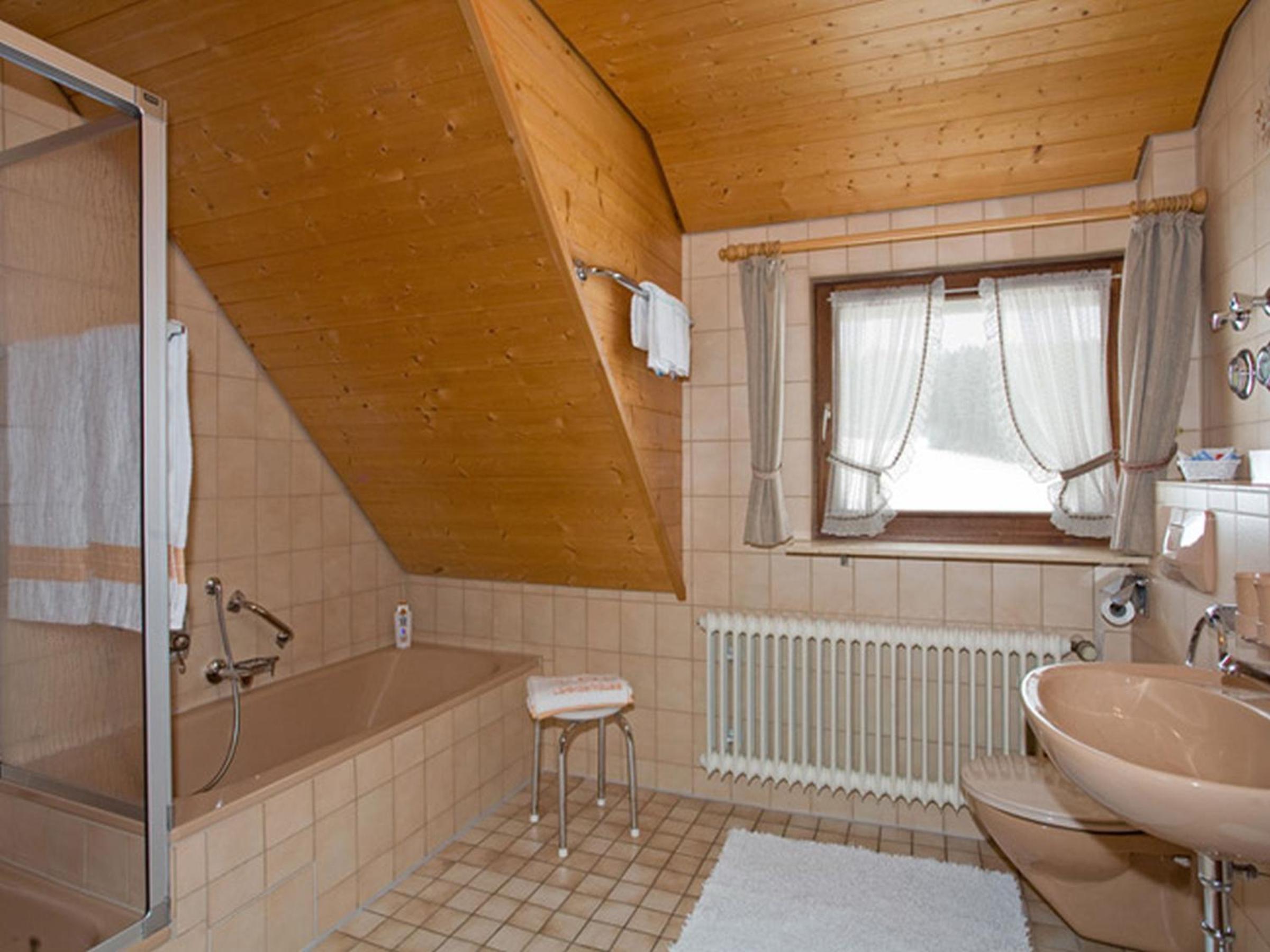 Two-Bedroom Deluxe Apartment with Garden View photo 3