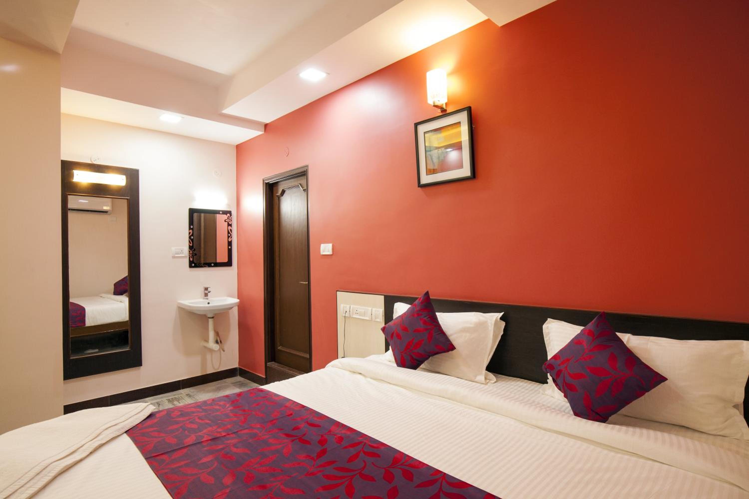 Deluxe Double Room photo 2
