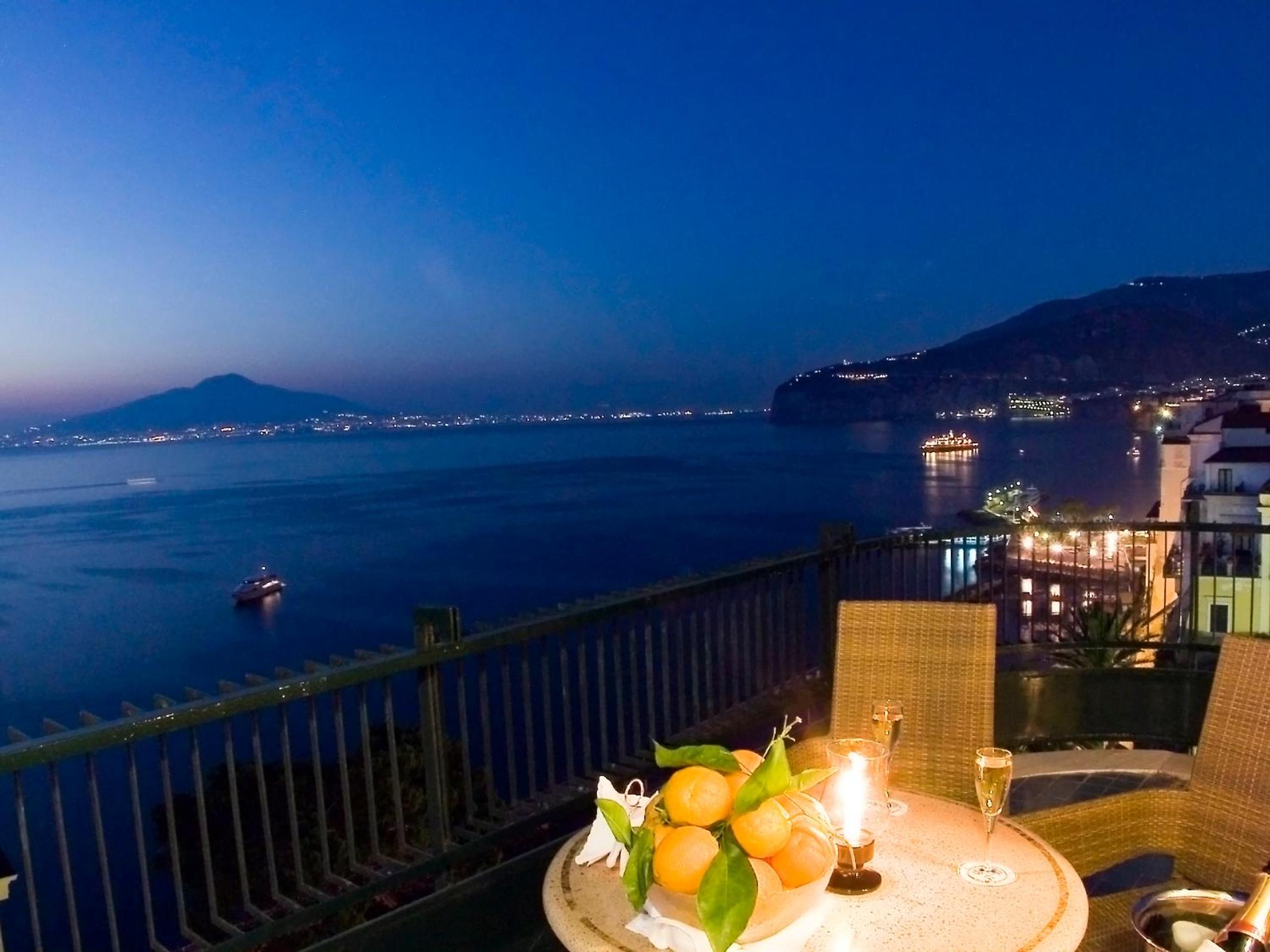 Suite with Sea View - Photo 10