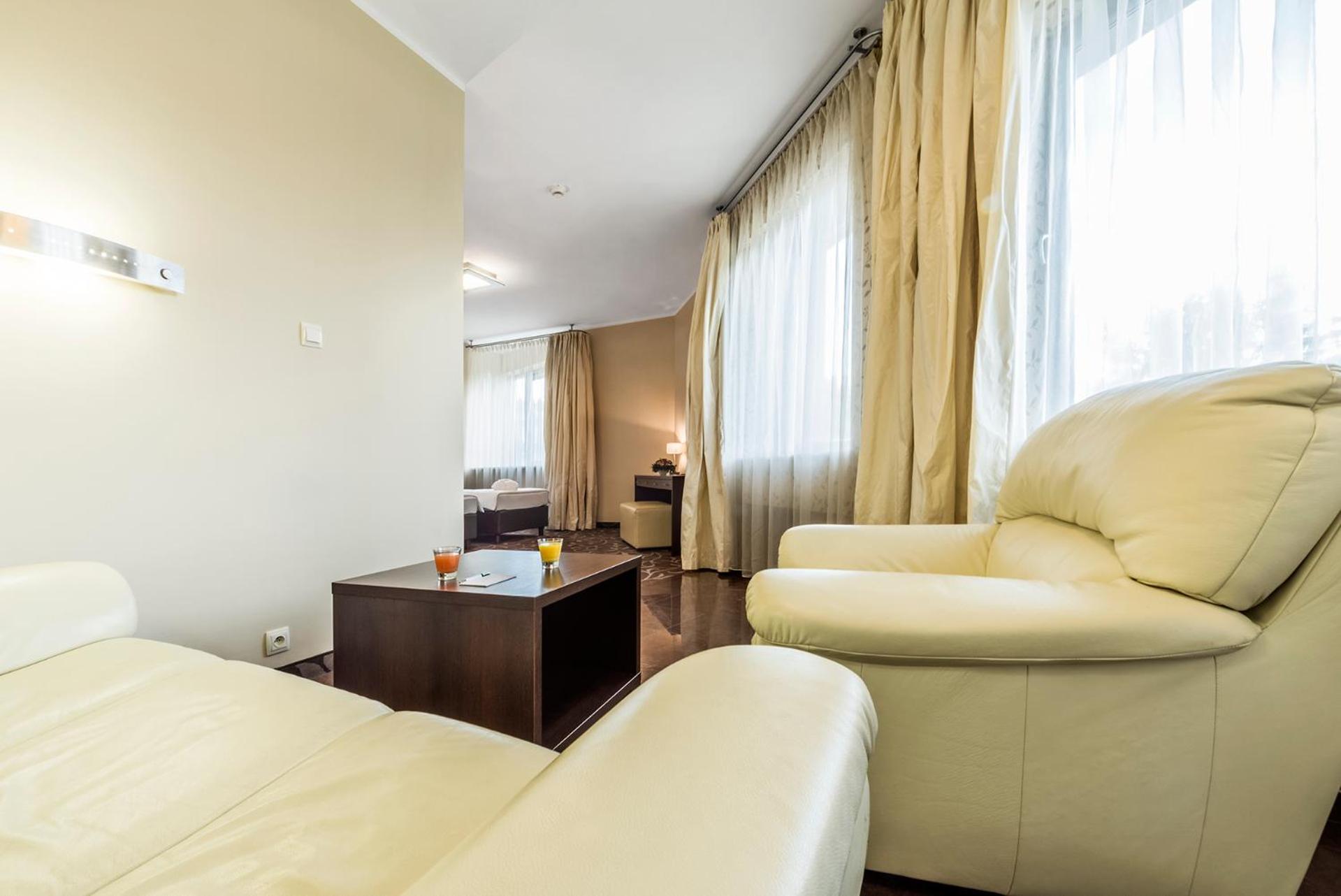 Executive Twin Room - Photo 2