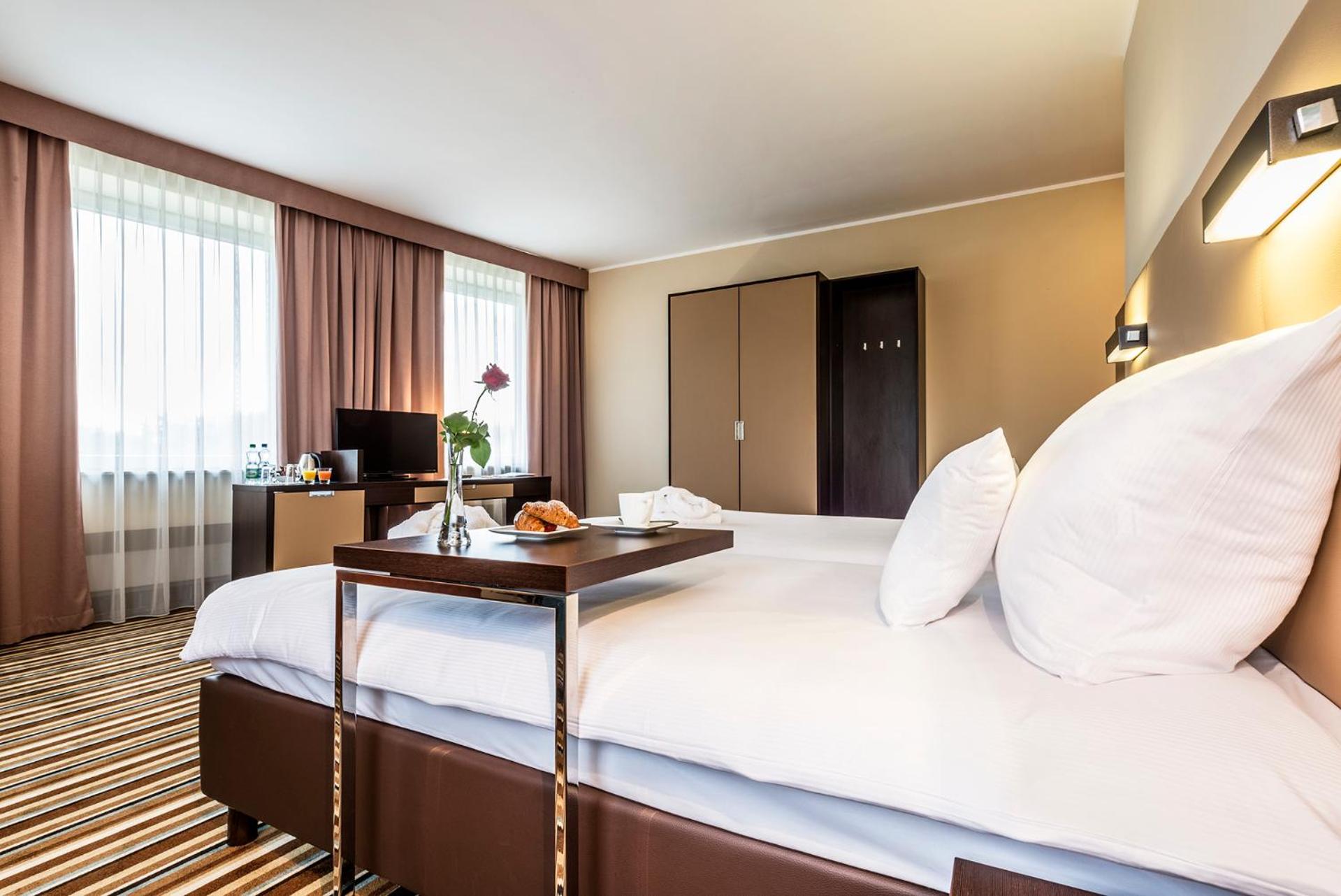 Twin Room - Photo 2