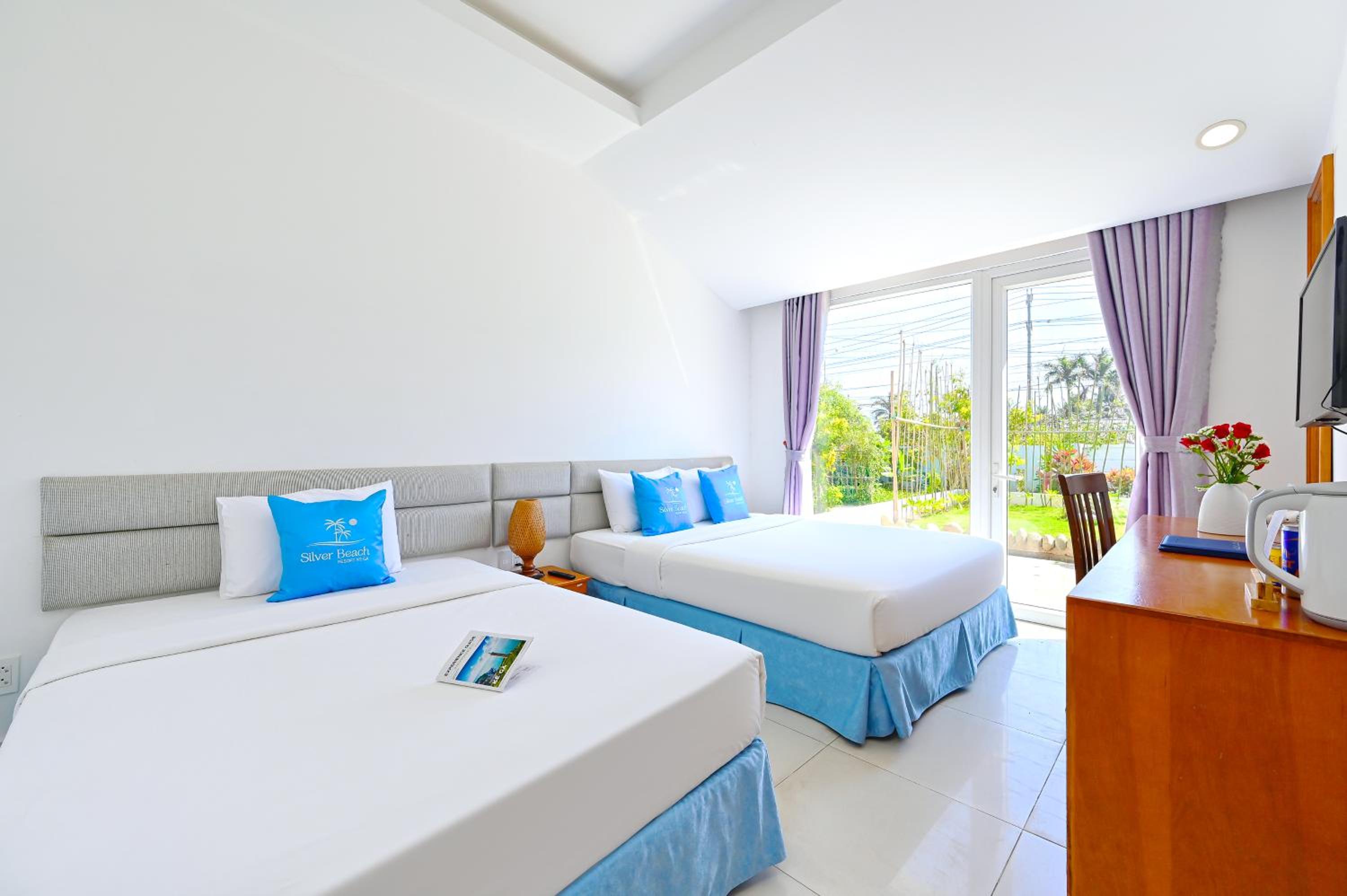 Triple Room with Garden View