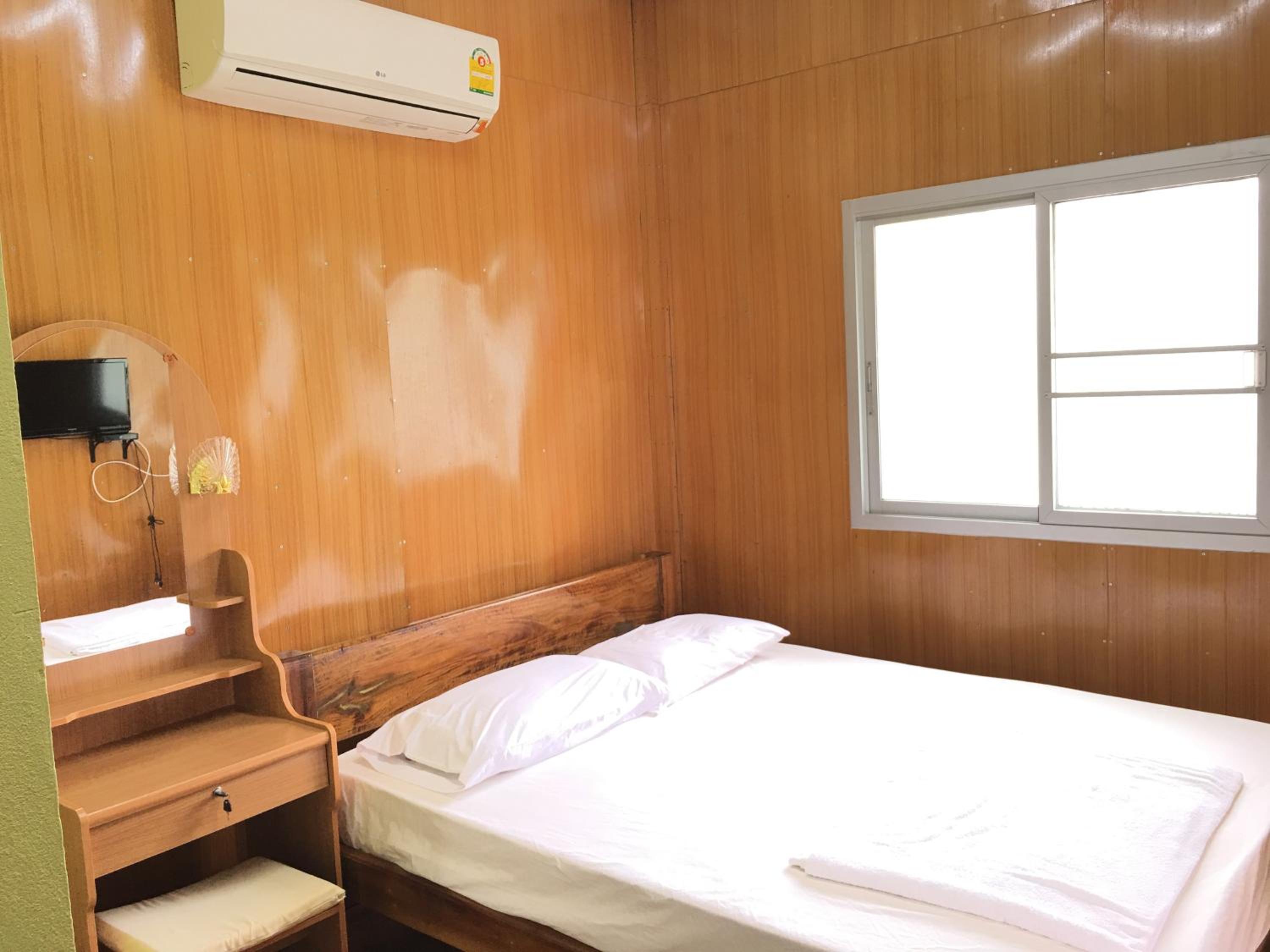Double Room with Terrace - Photo 10