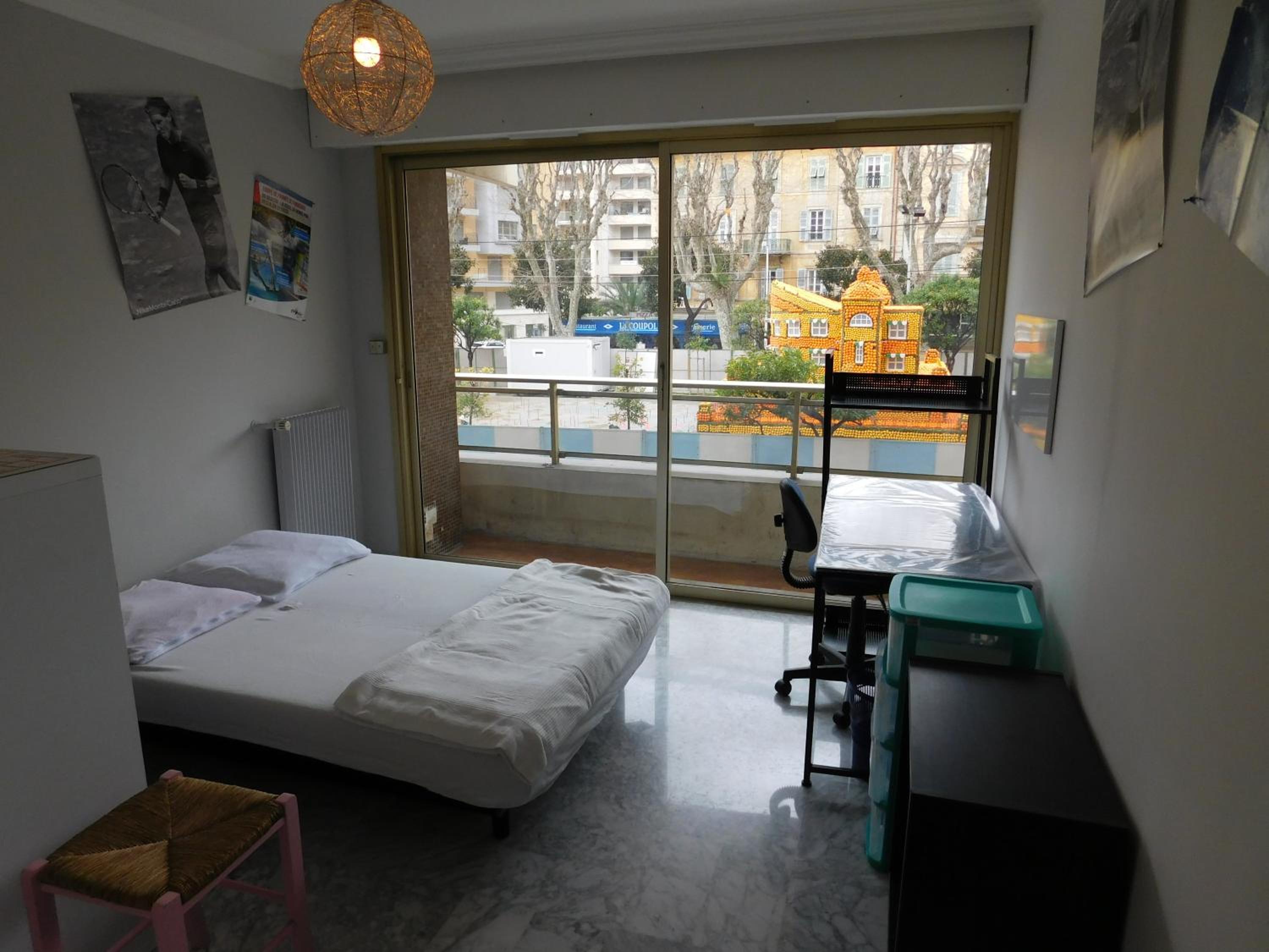 Apartment with Garden View
