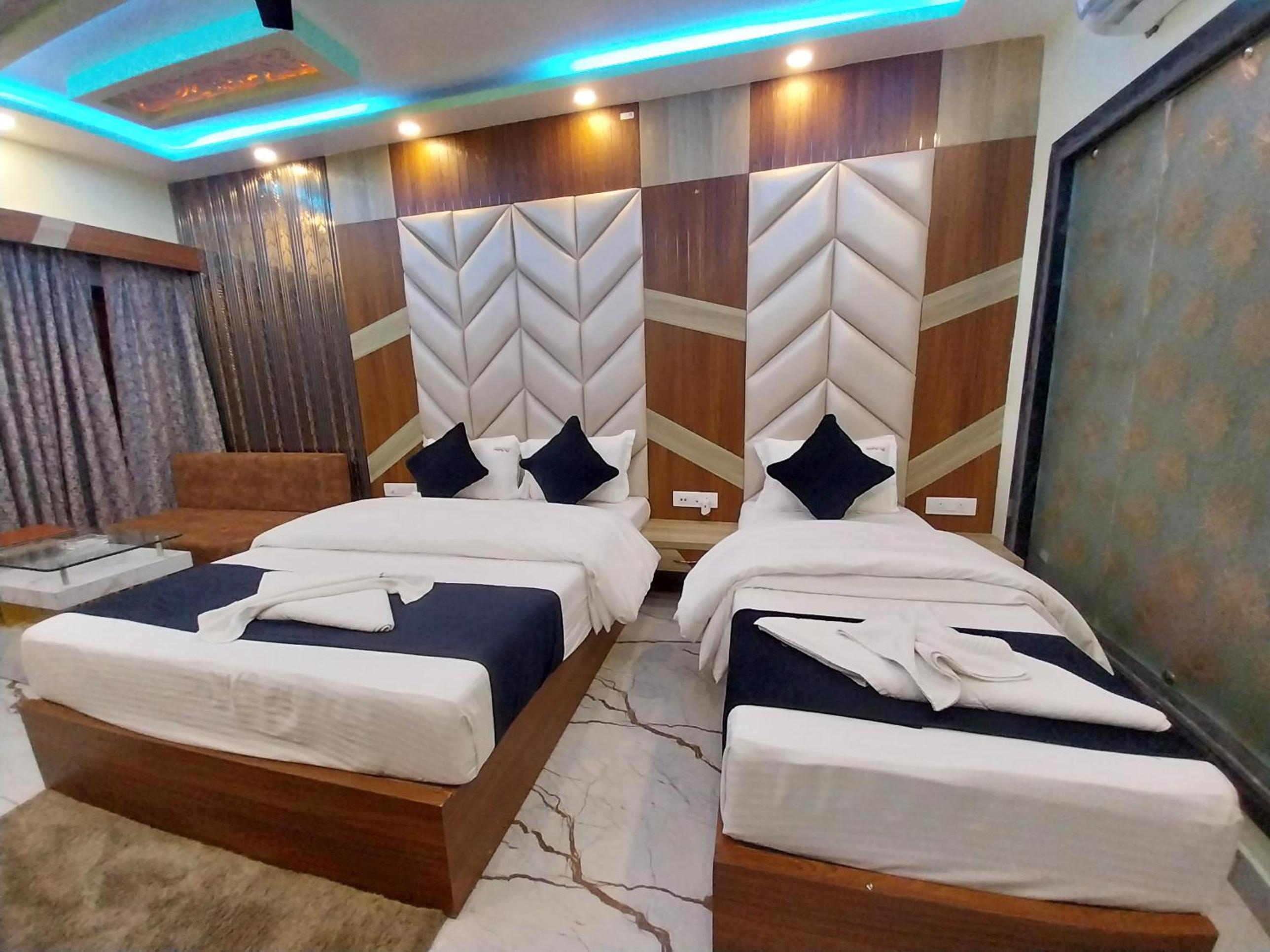 Luxury Triple Room