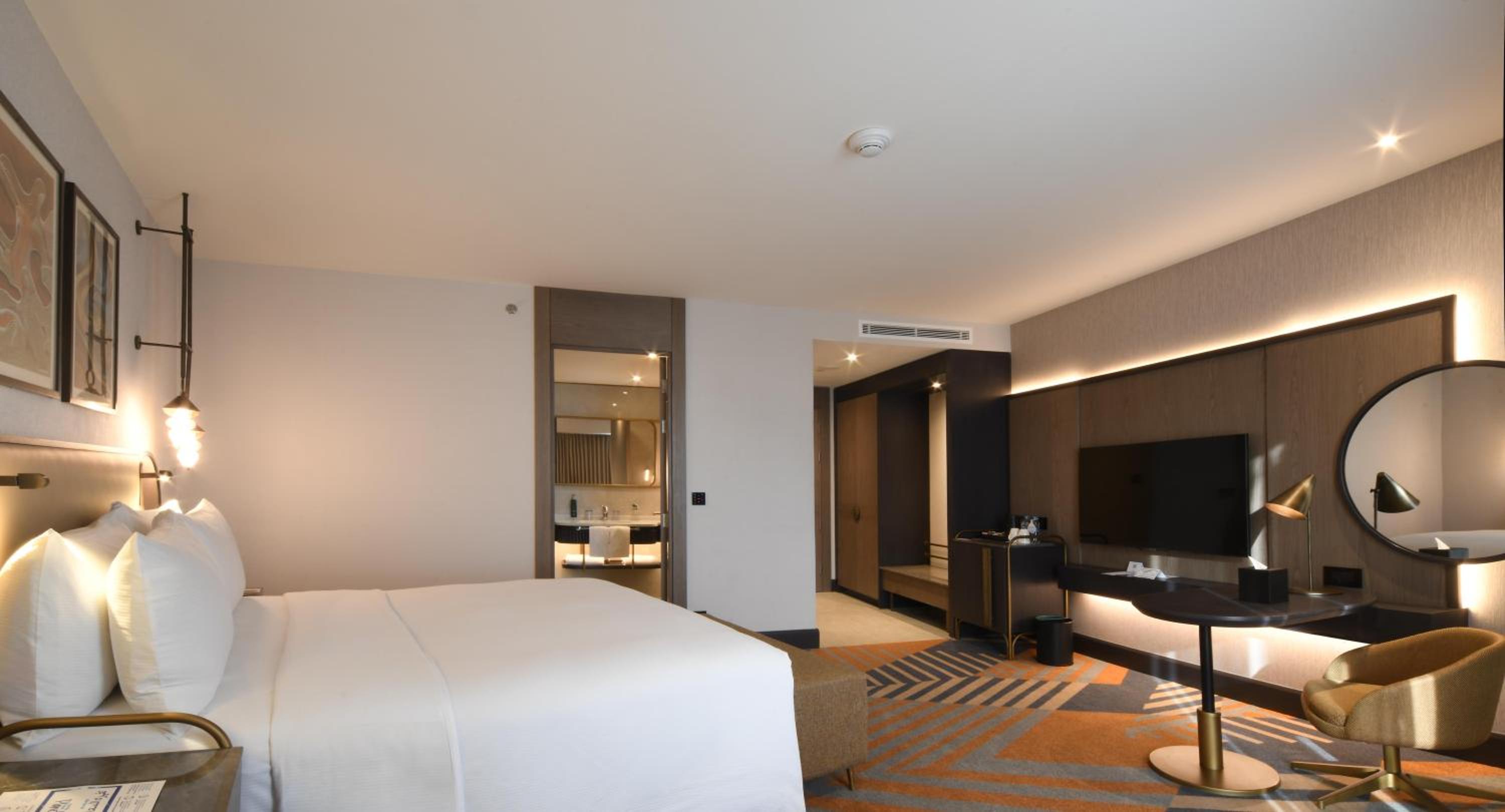 Premium King Room - Photo 1