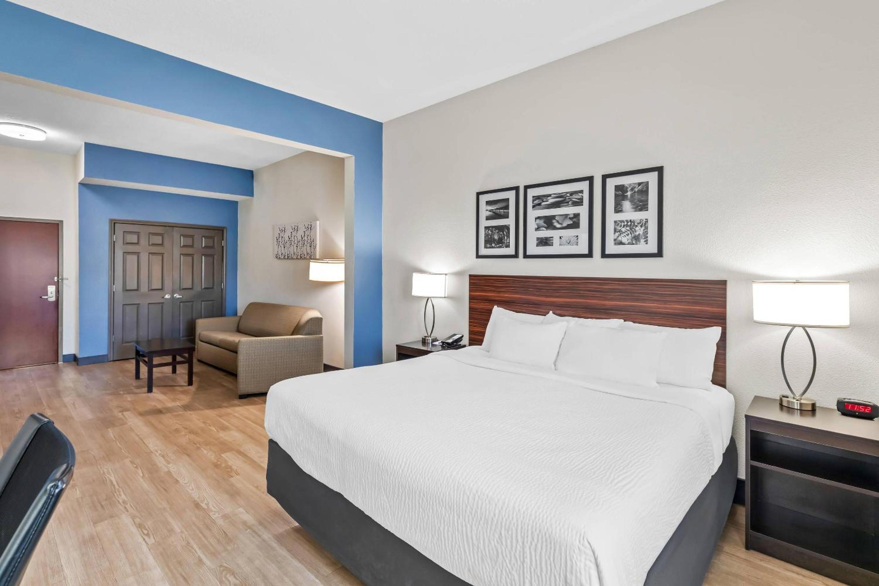 King Room - Accessible/Non-Smoking