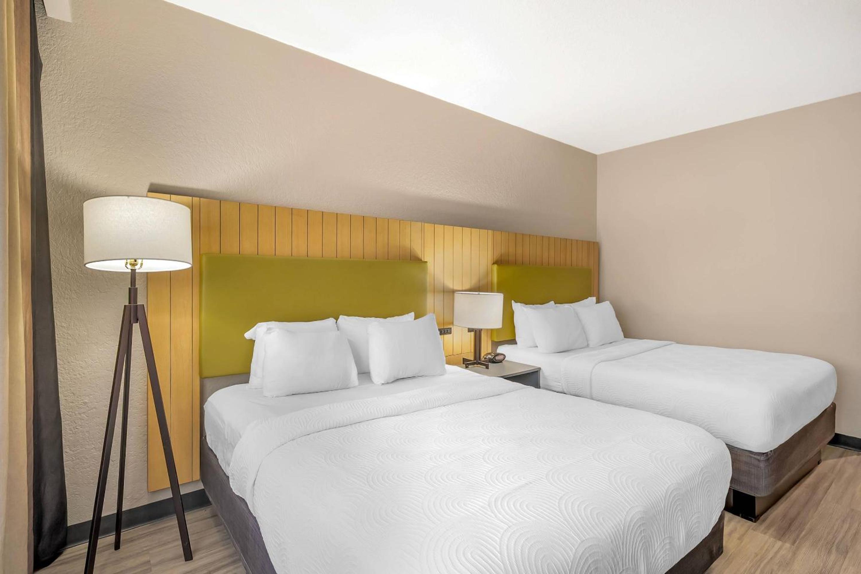 Country Inn & Suites by Radisson, Fairview Heights, IL