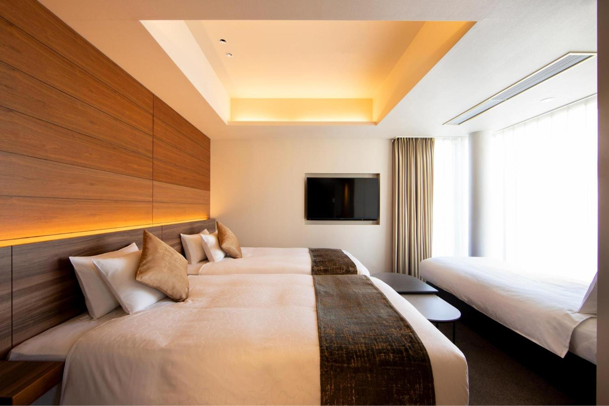 Executive Twin Room with Sofa Bed photo 1