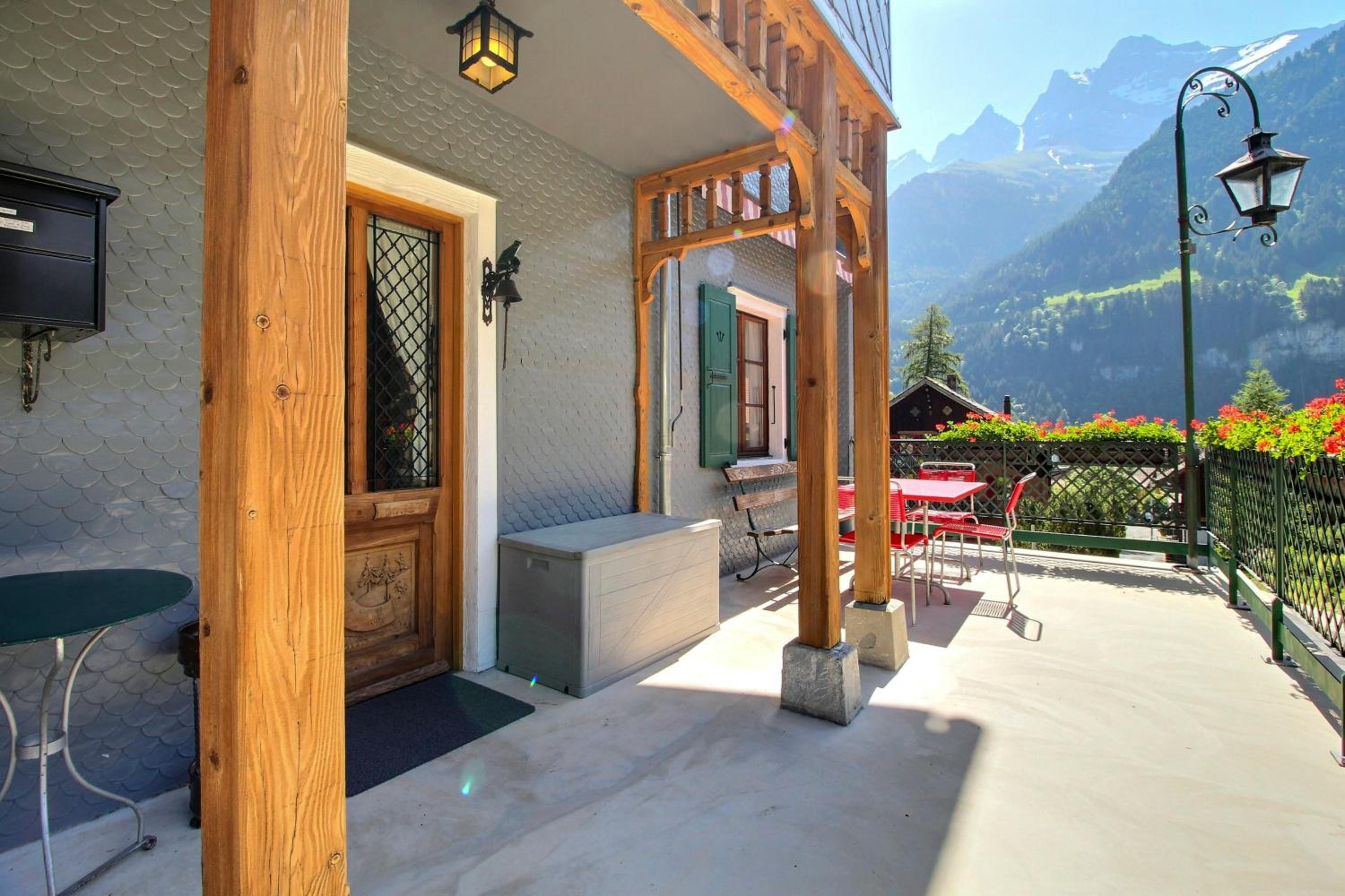 Three-Bedroom Chalet photo 3