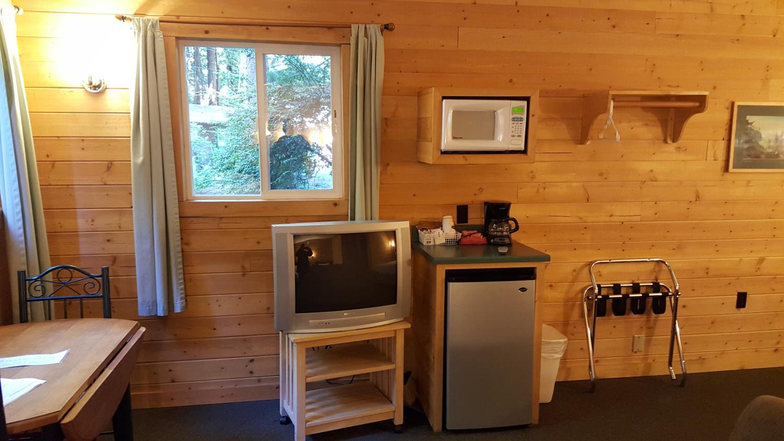 Deluxe Family Suite ( No Pets )