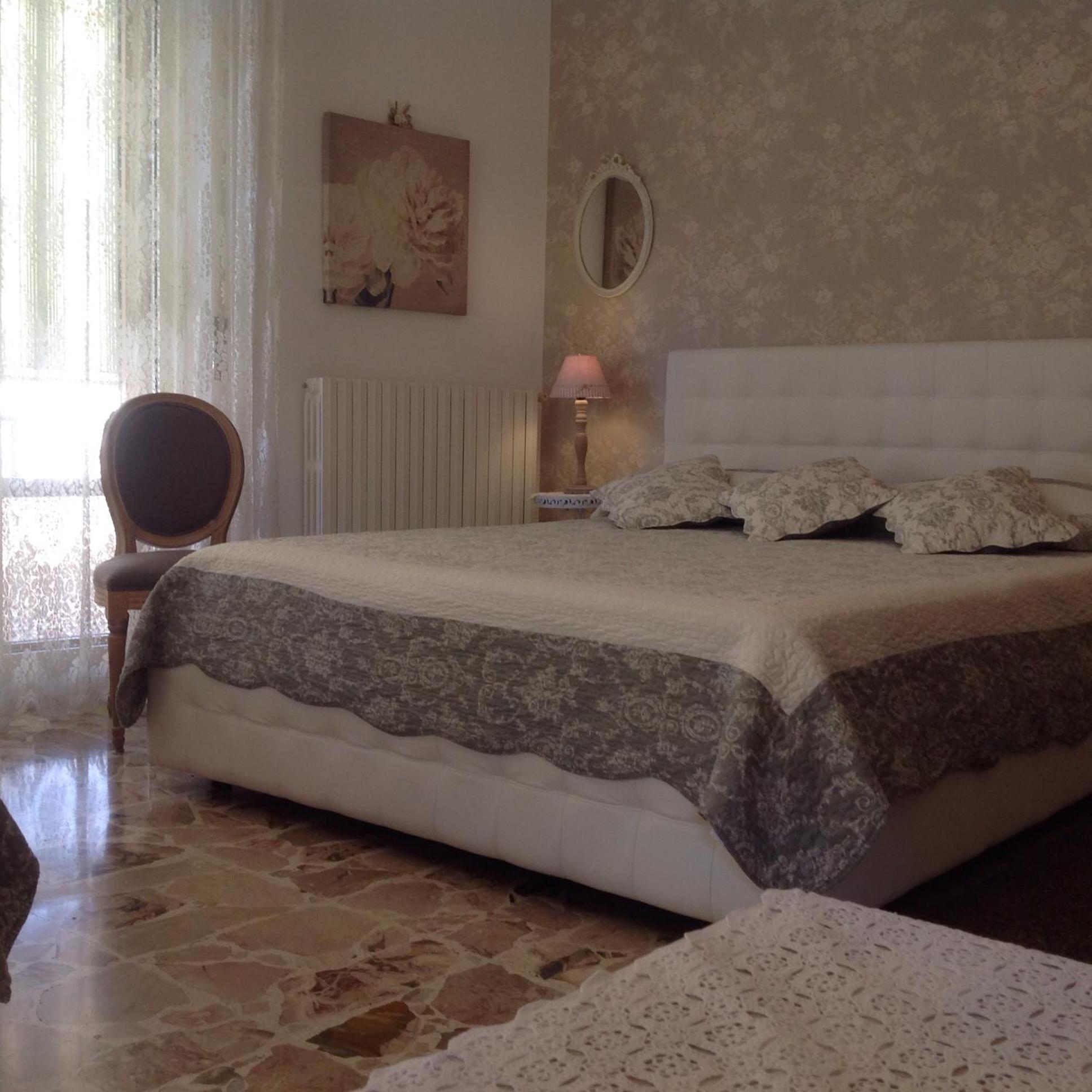 Triple Room with Private Bathroom - Photo 25