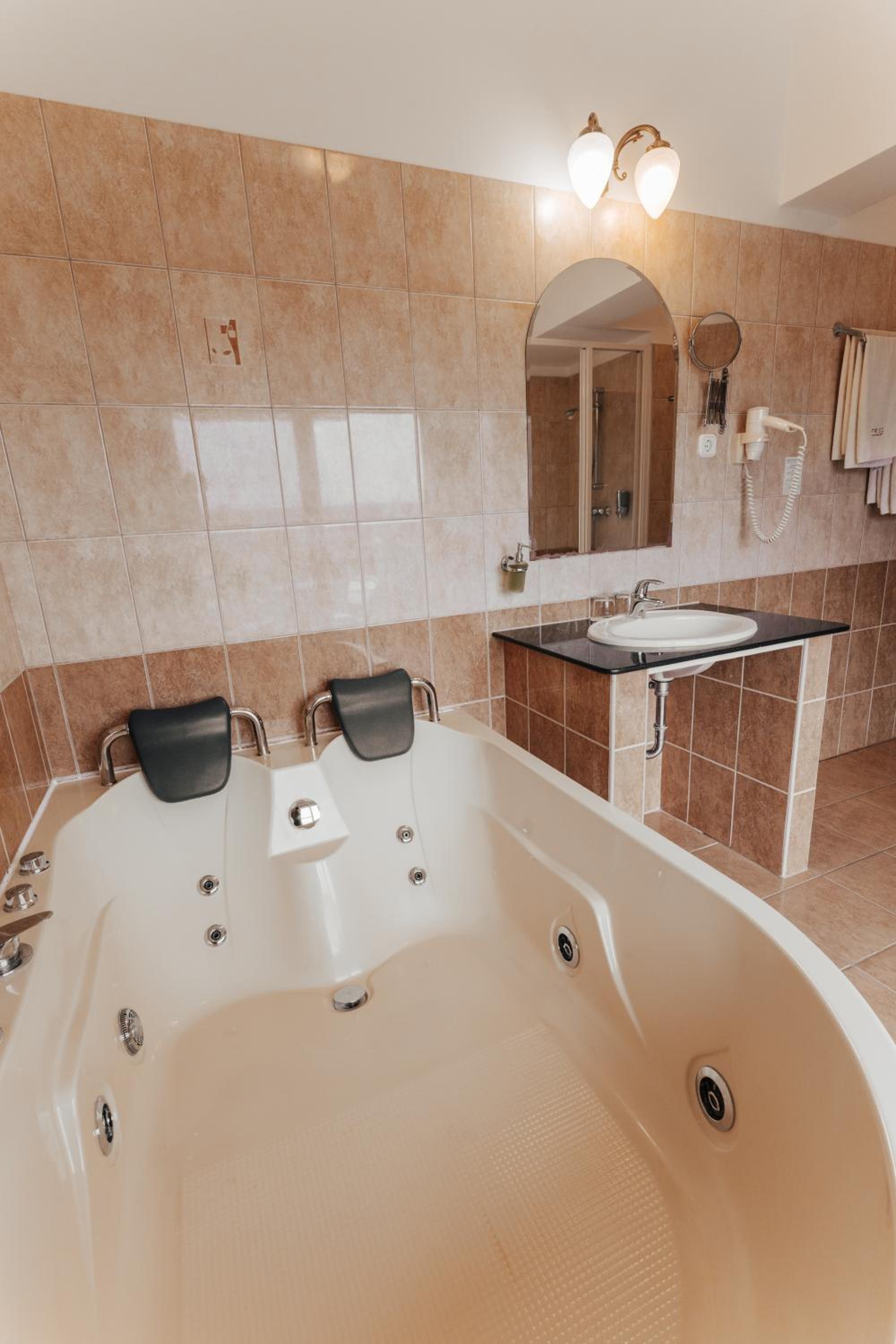 Deluxe Double Room with Two Double Beds photo 1