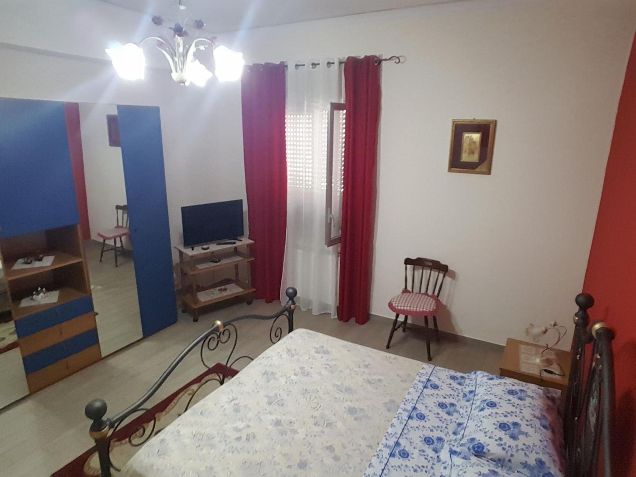 Deluxe Room (2 Adults + 1 Child) - Photo 3