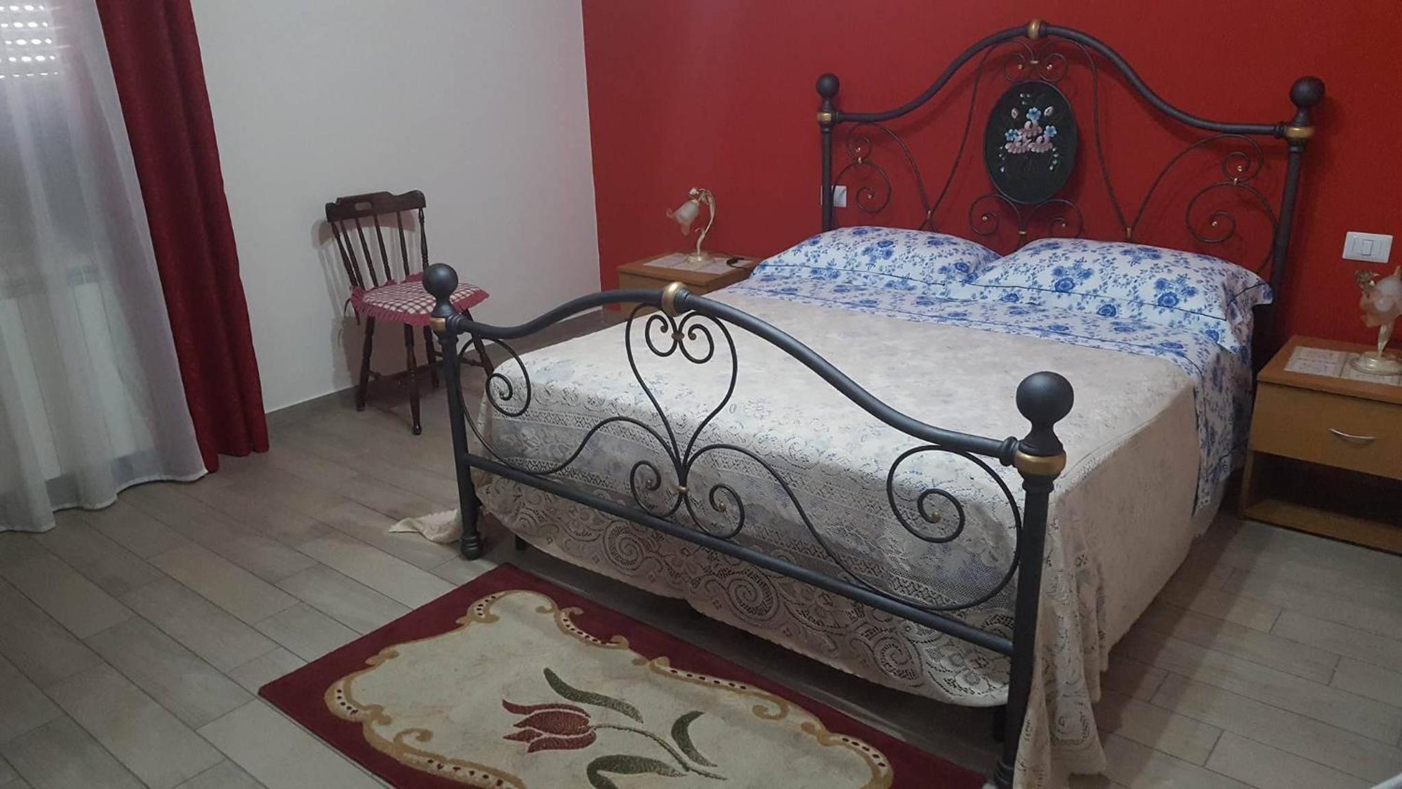 Deluxe Room (2 Adults + 1 Child) - Photo 6