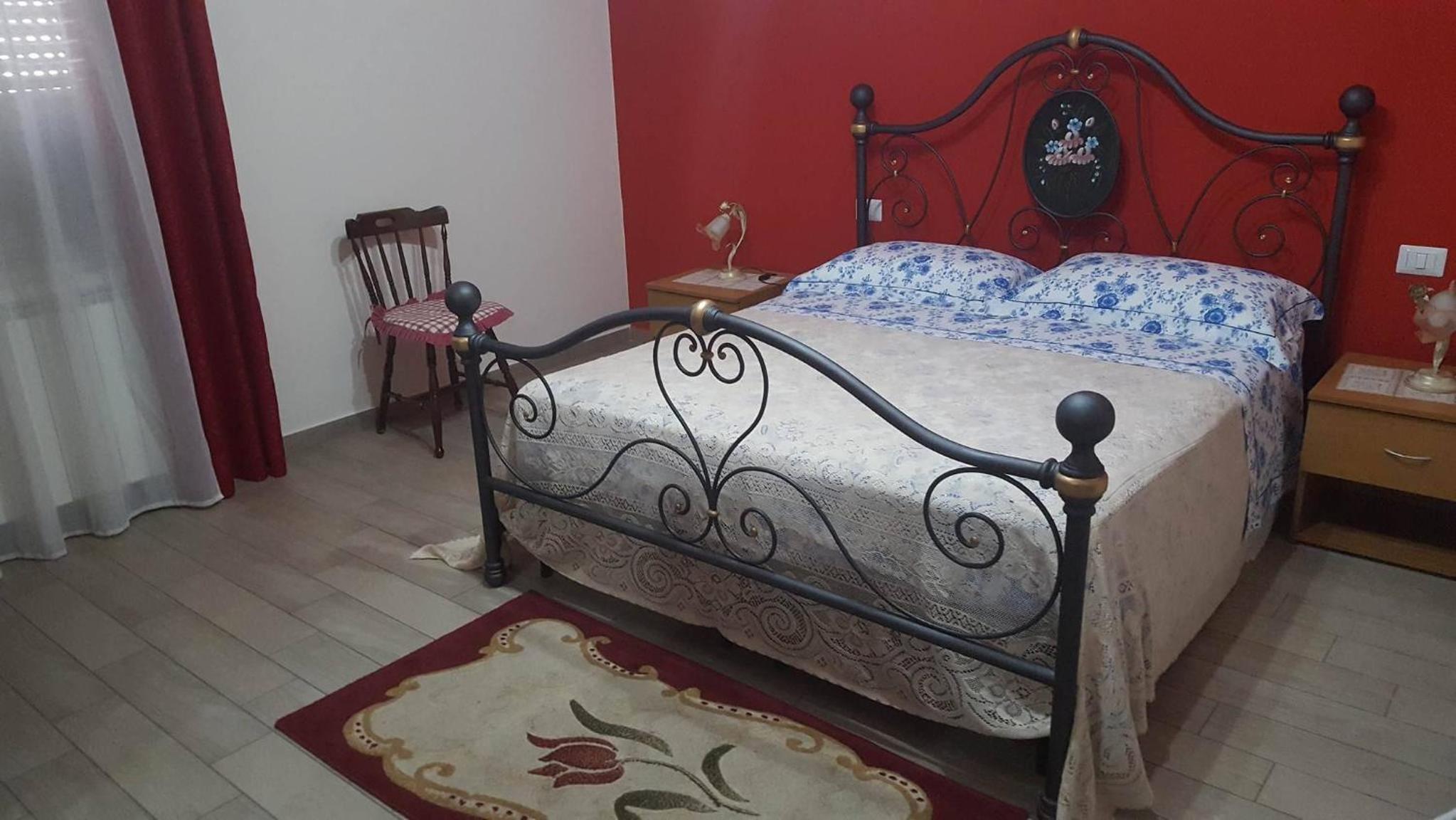 Deluxe Room (2 Adults + 1 Child) - Photo 9