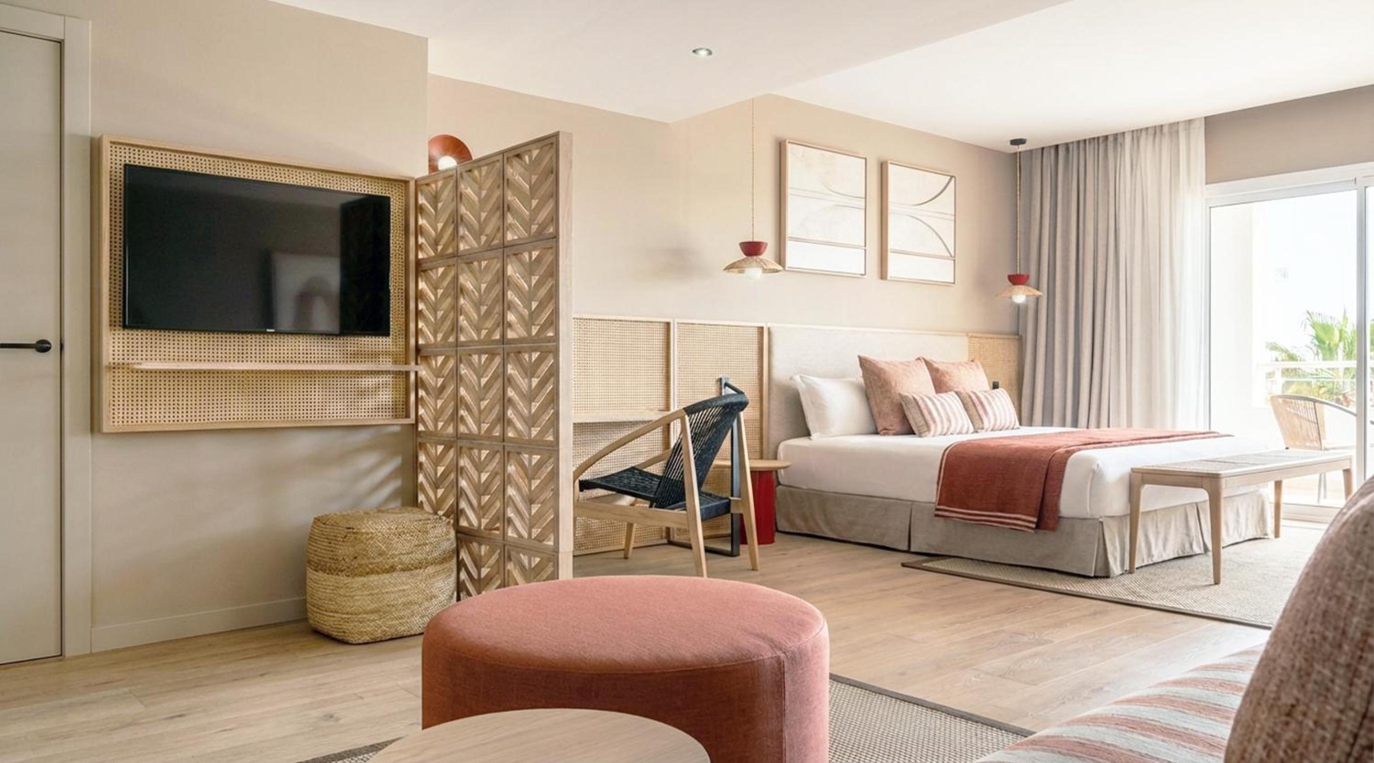 Deluxe Double Room with Balcony and Sea View