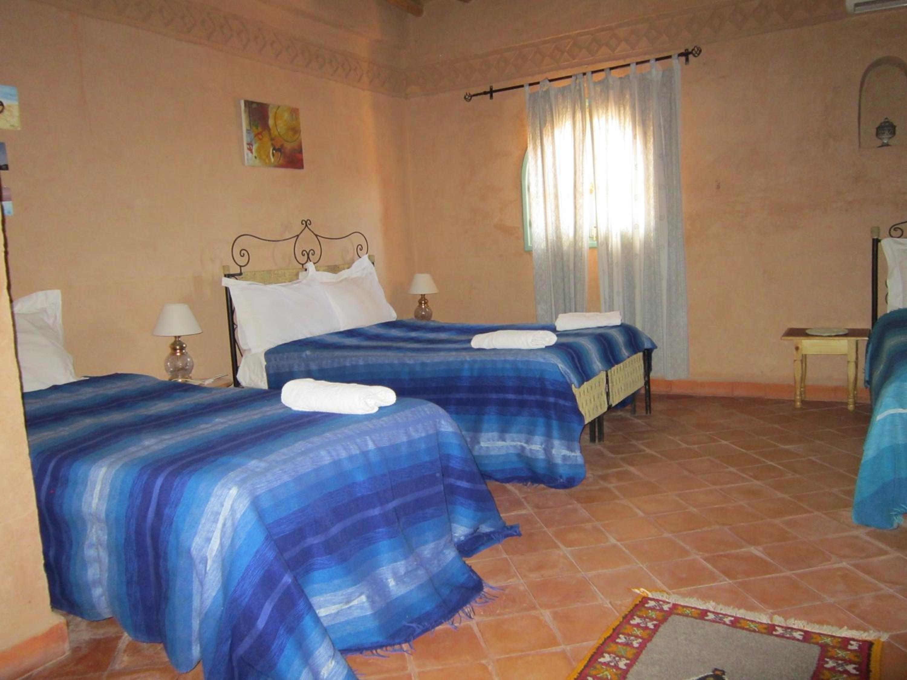 Quadruple Room with Garden View - Photo 4