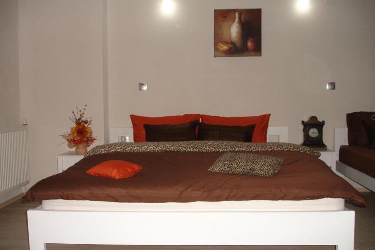 Studio with Balcony - Photo 9