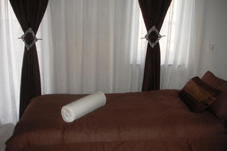One-Bedroom Apartment - Photo 11