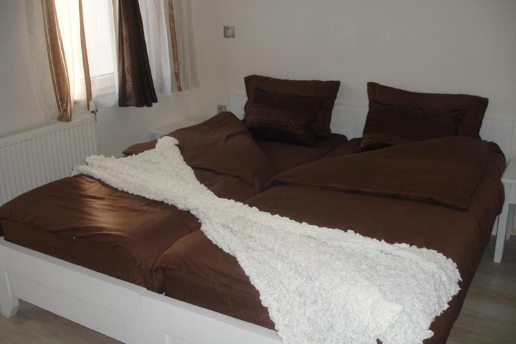 One-Bedroom Apartment - Photo 9