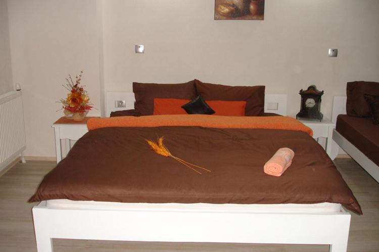 Double Room - Photo 9