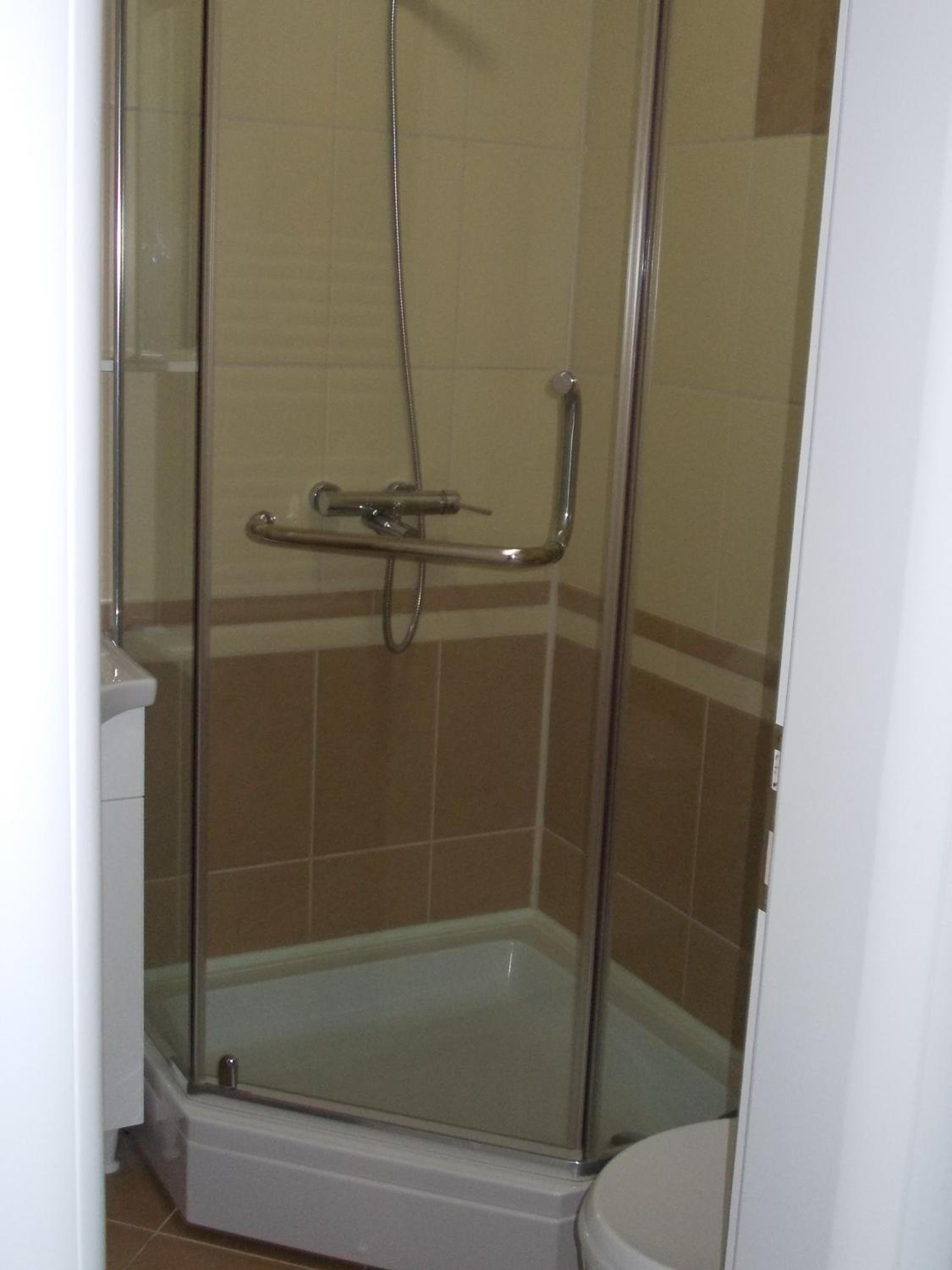 Double Room - Photo 8