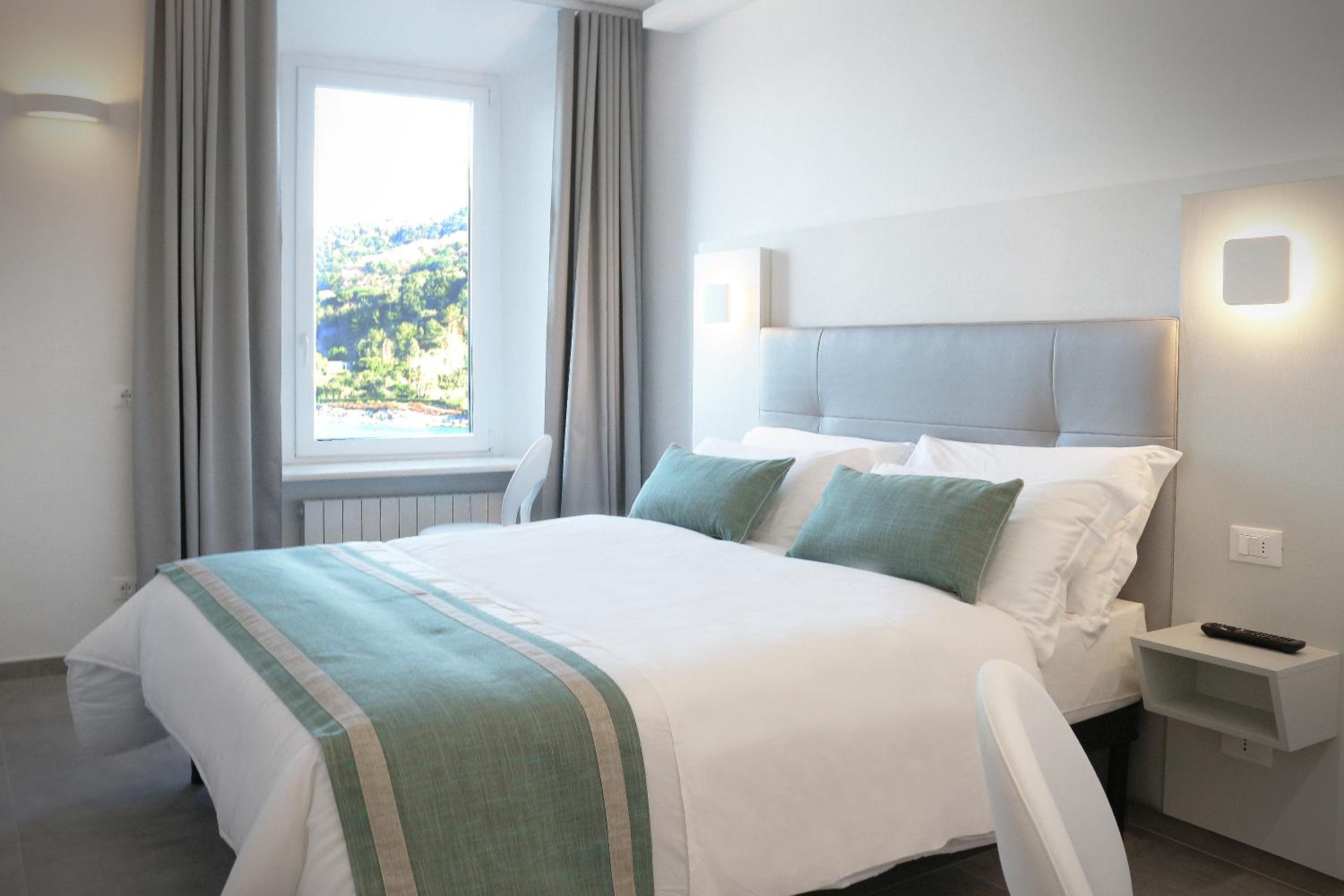 Double Room with Sea View photo 3